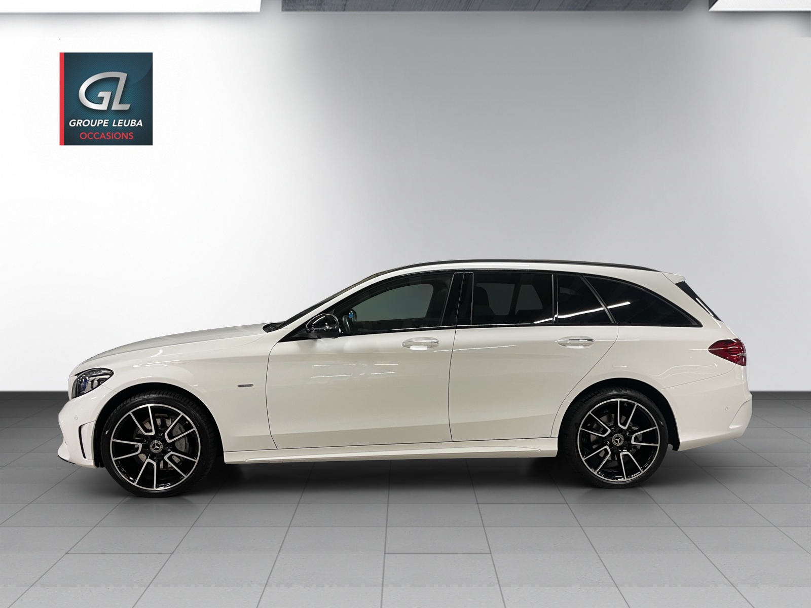 MERCEDES-BENZ C 200 Swiss Star AMG L.4M-image-2
