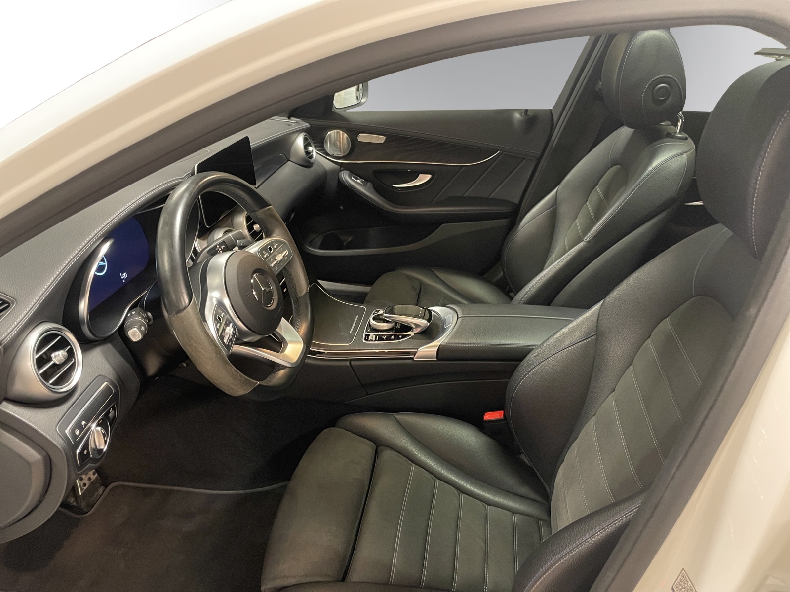 MERCEDES-BENZ C 200 Swiss Star AMG L.4M-image-8