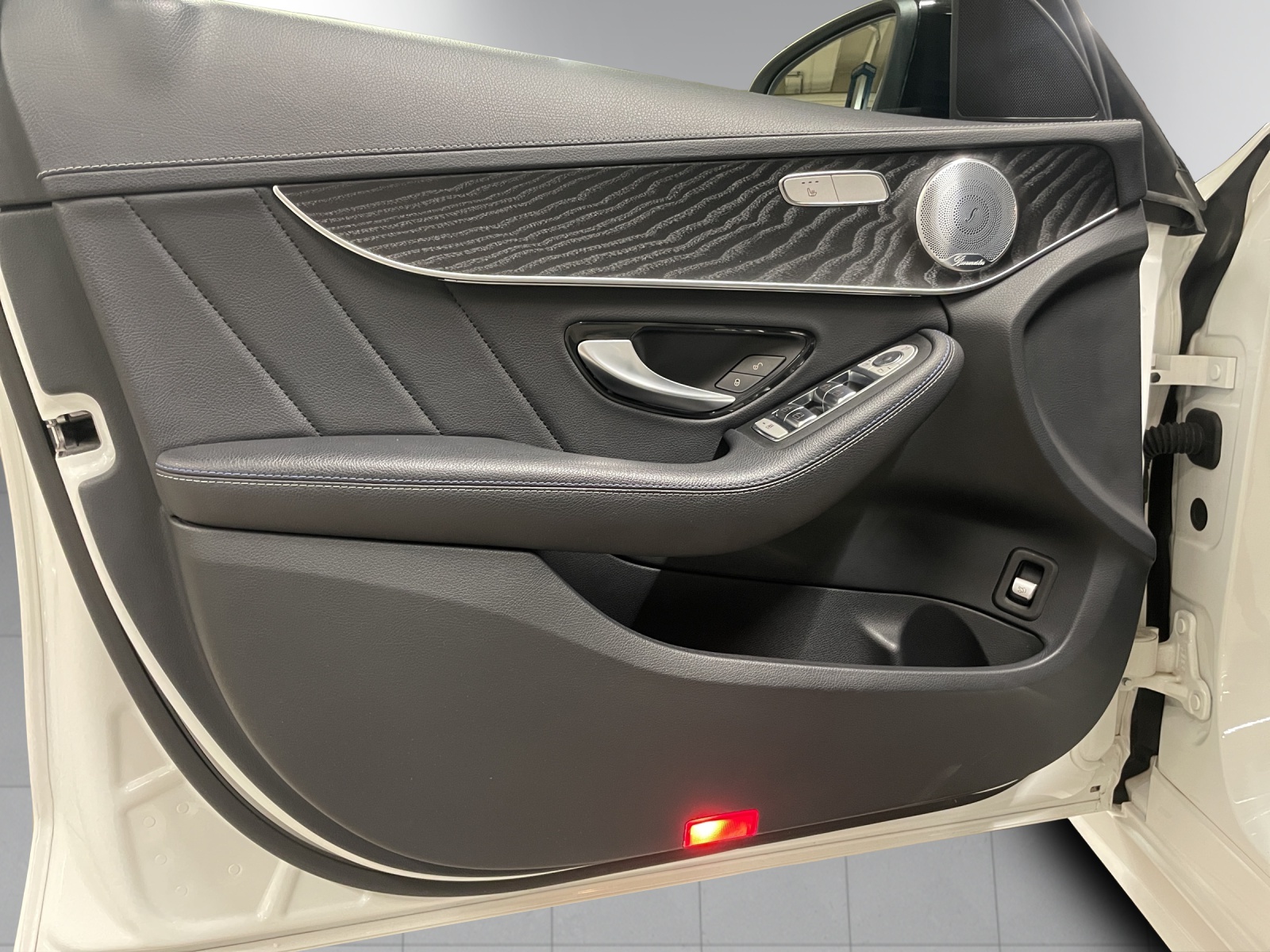 MERCEDES-BENZ C 200 Swiss Star AMG L.4M-image-7