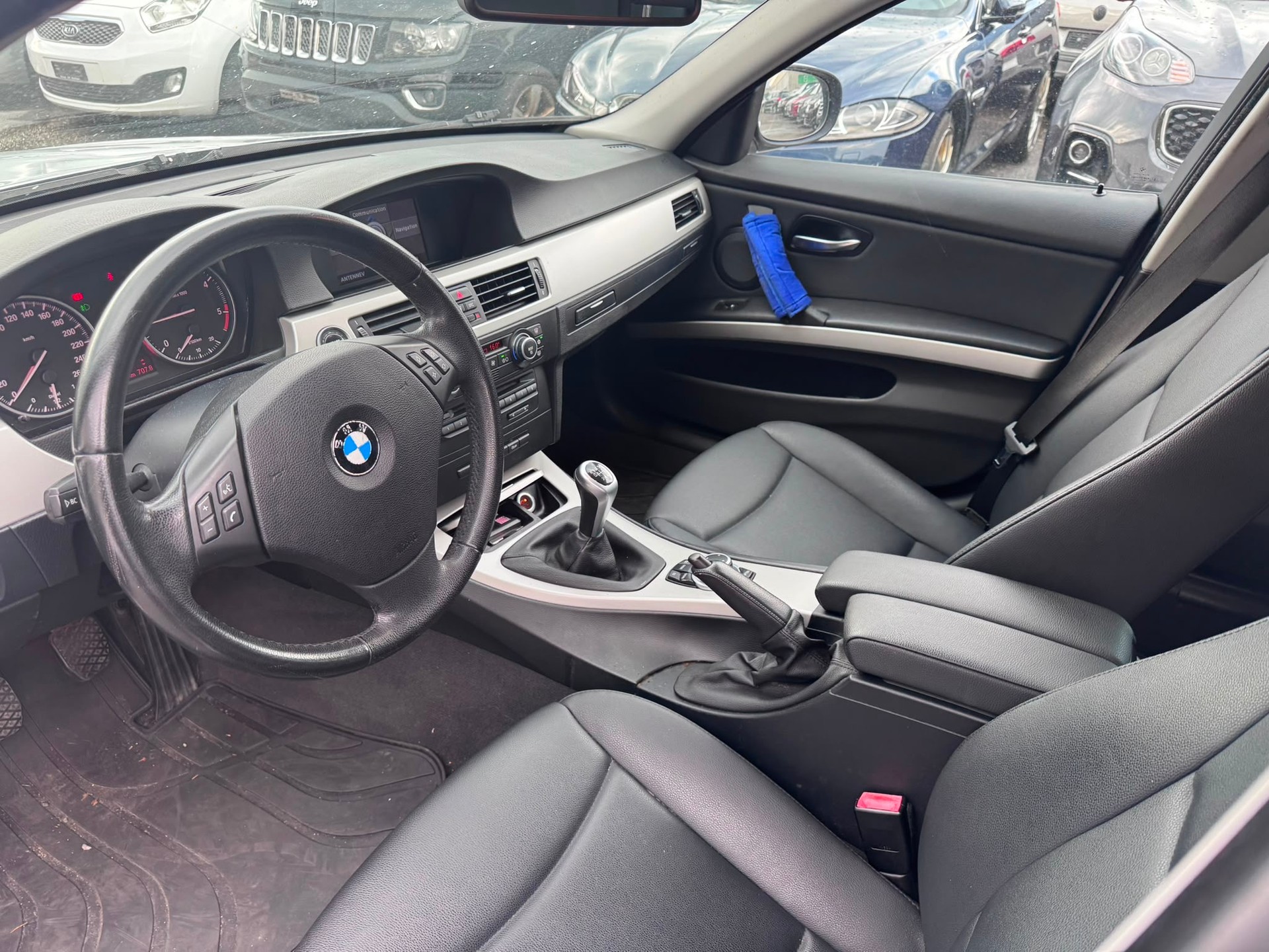 BMW 320d Touring more4you-image-9