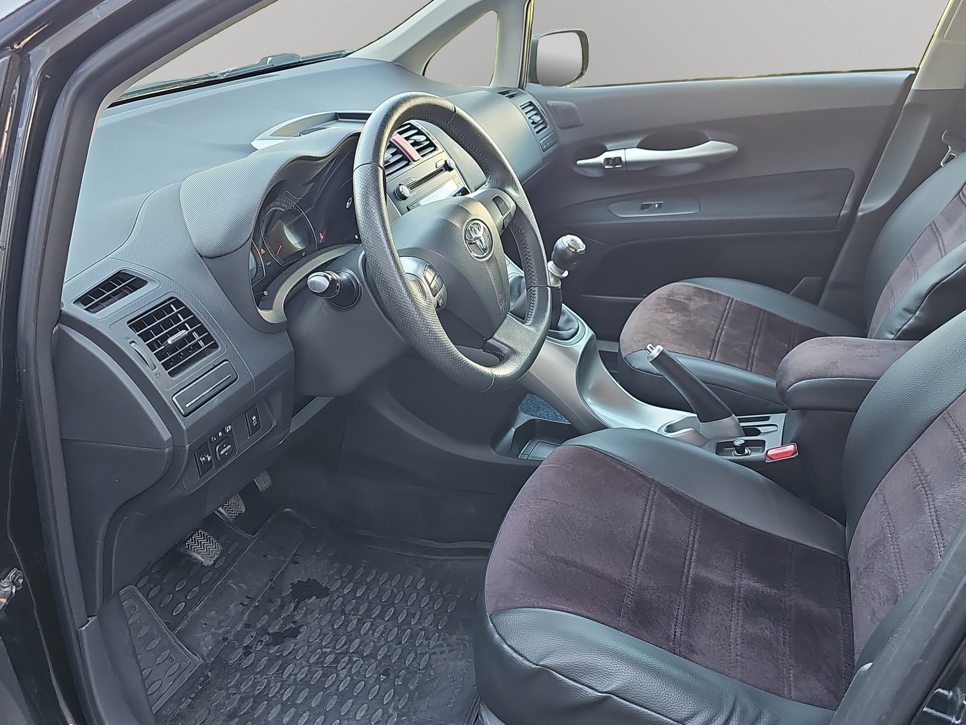 TOYOTA 1.8 VMa Linea Sol-image-6