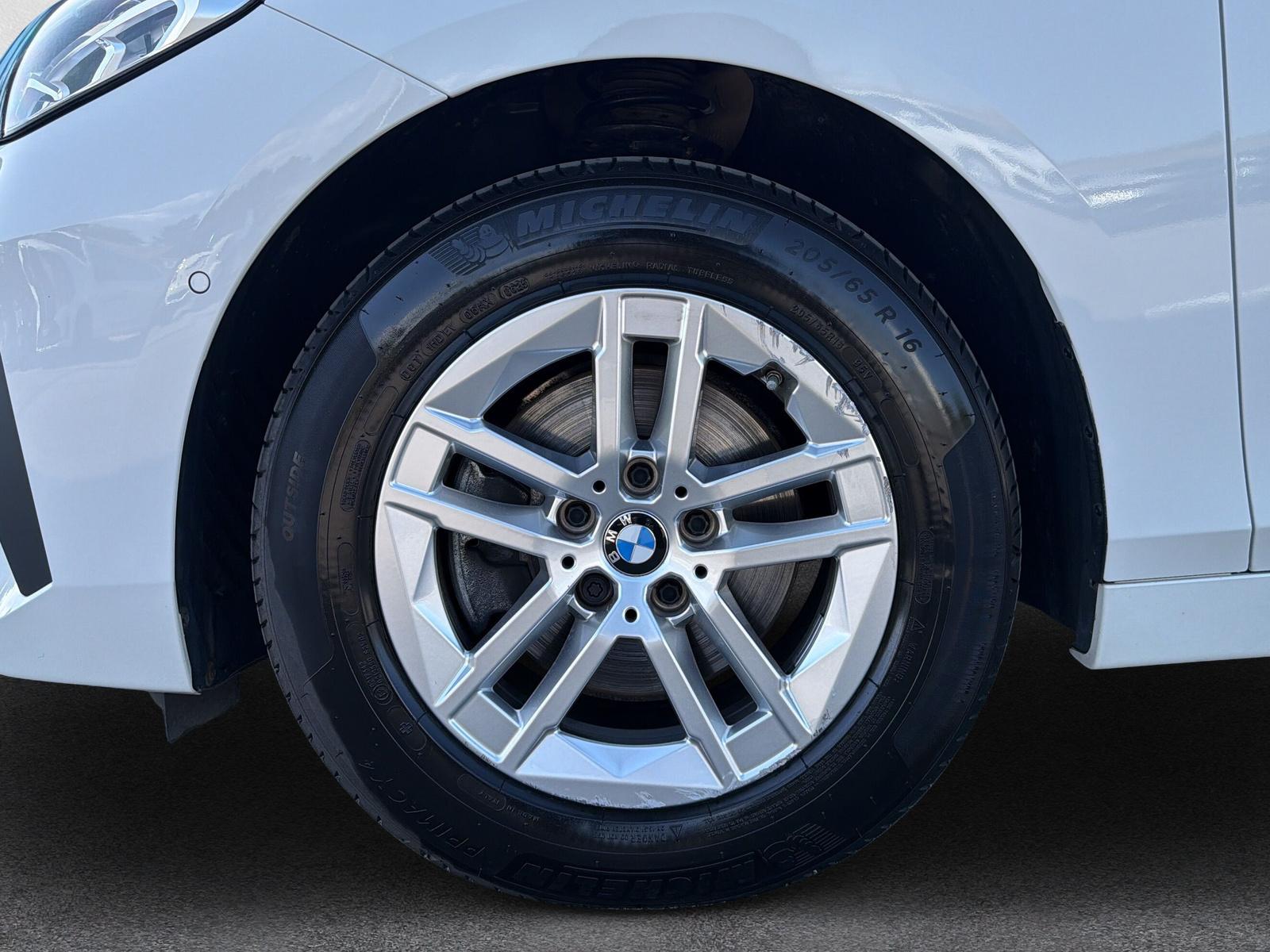 BMW 218d Active Tourer U06 (CH)-image-9
