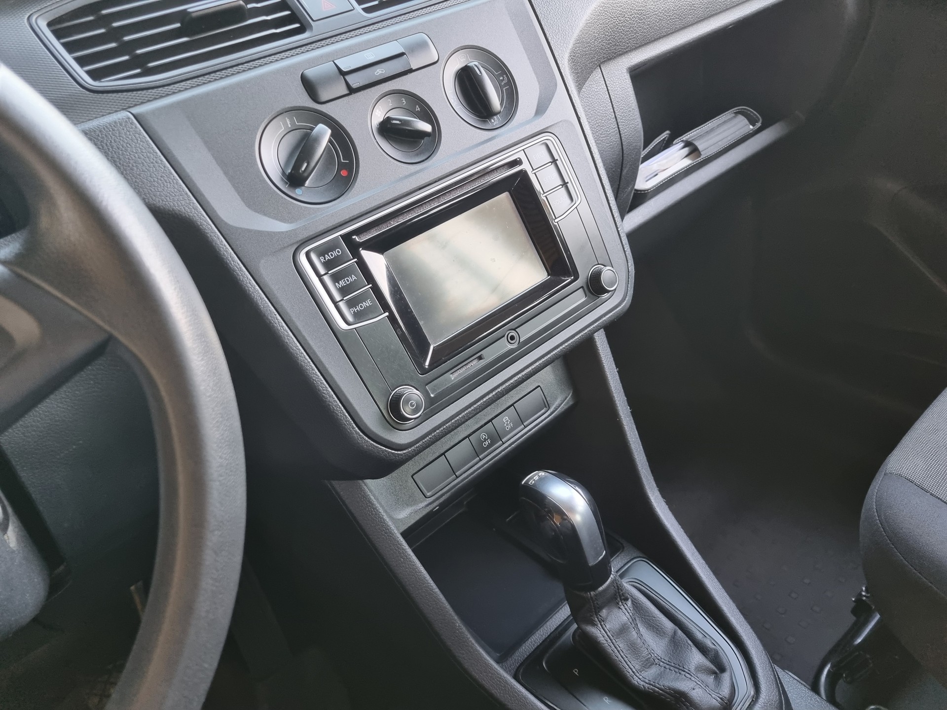 VW Caddy 2.0TDI 4Motion BlueMotion Technology DSG-image-9