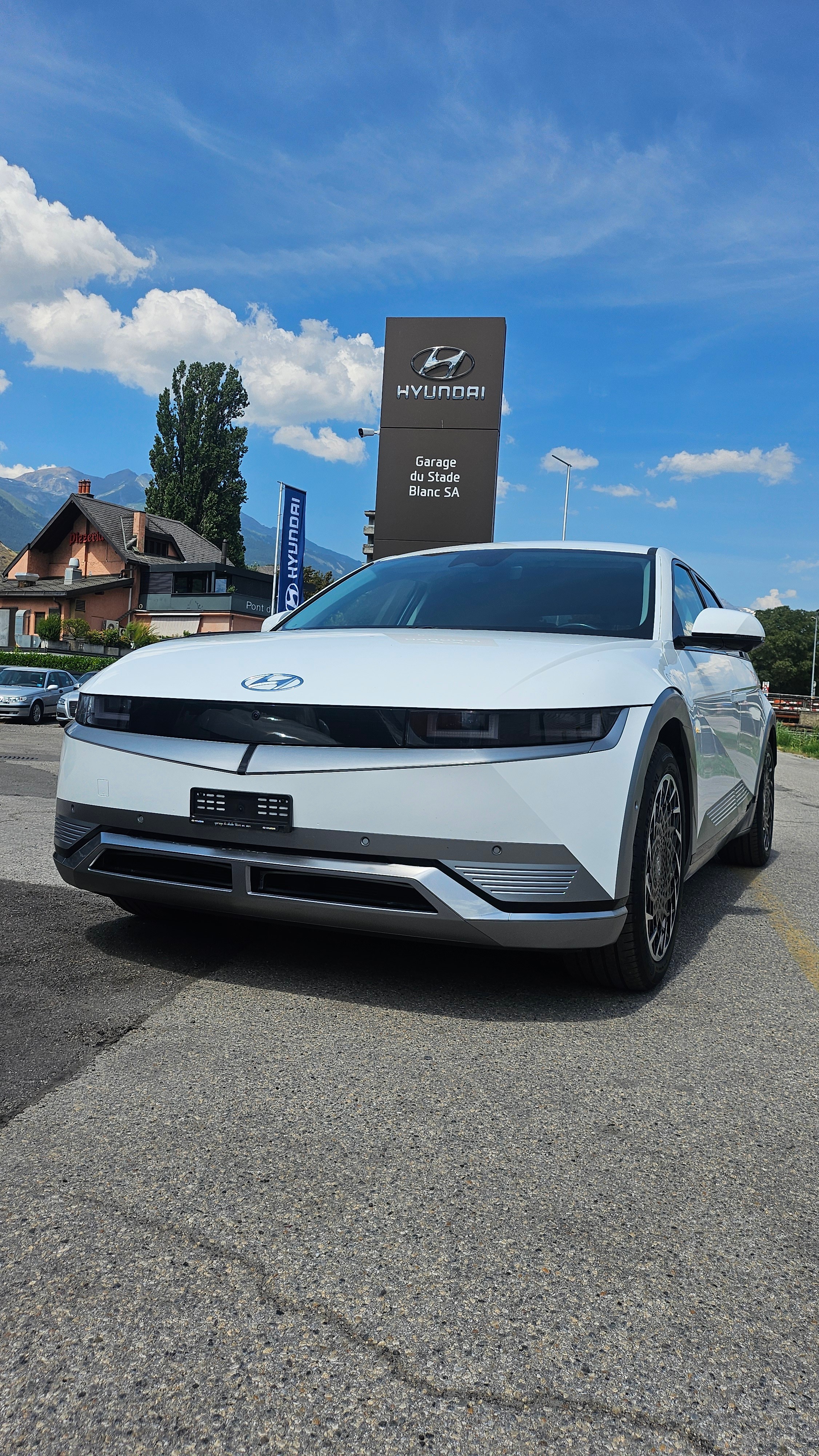 Car photo