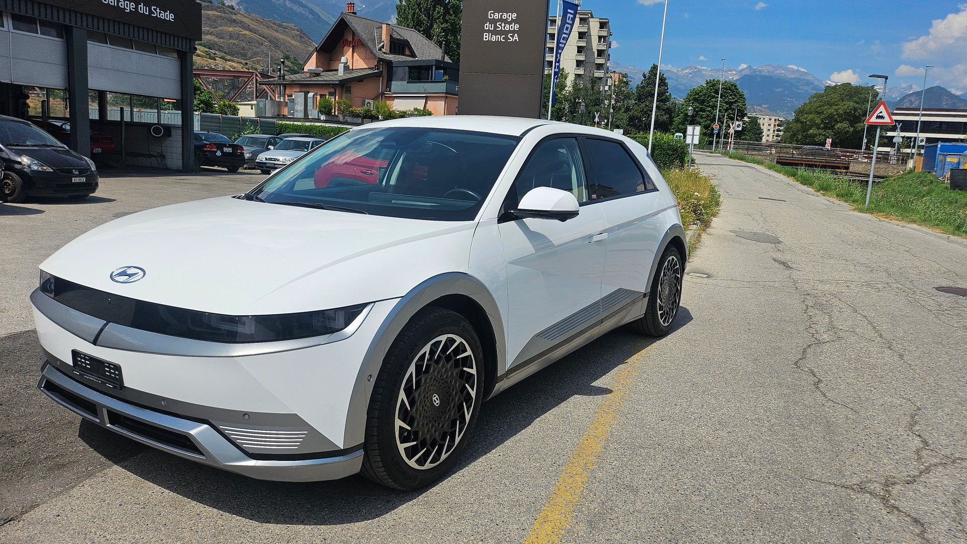 HYUNDAI Ioniq 5 72kWh First Edition 4WD-image-2