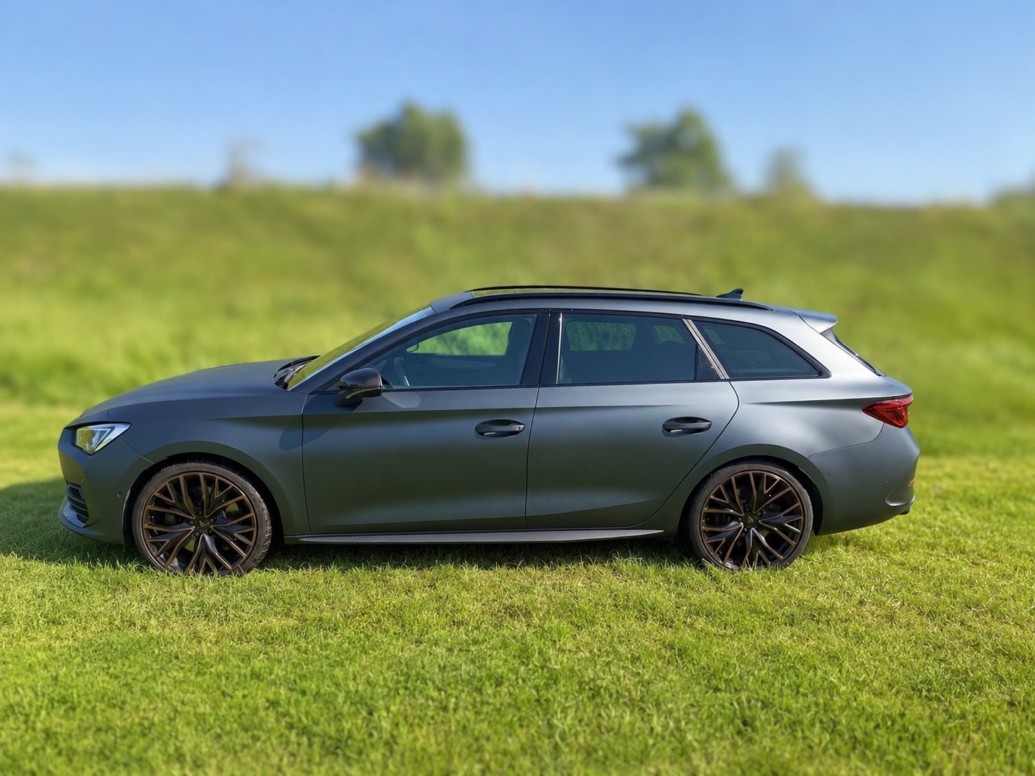 CUPRA 2.0 TSI 370 VZ CUP 4Drive DSG-image-12