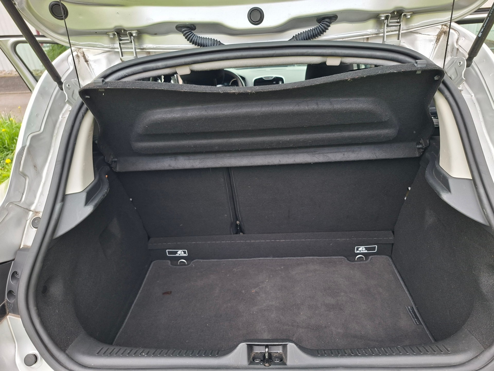 RENAULT 1.2 TCe 120 Swiss Edition-image-4