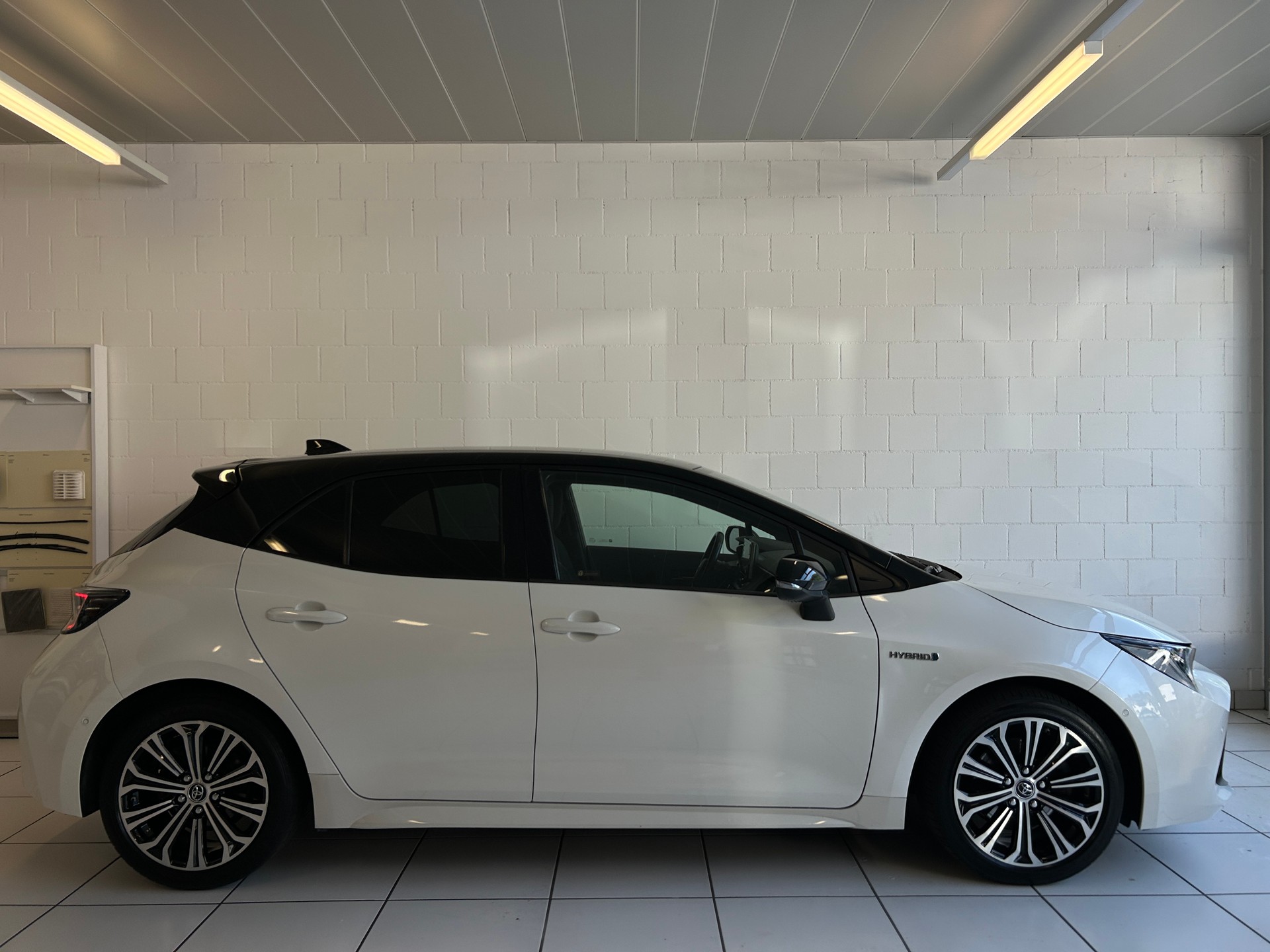 TOYOTA Corolla 2.0 HSD Style e-CVT-image-4