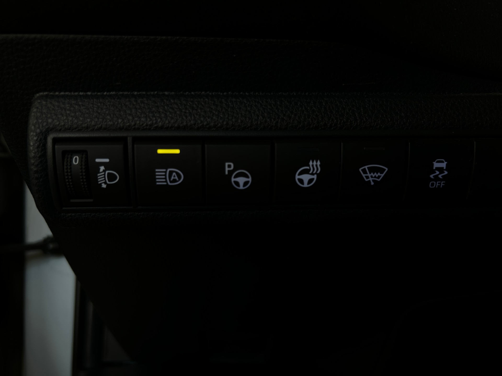 TOYOTA Corolla 2.0 HSD Style e-CVT-image-13