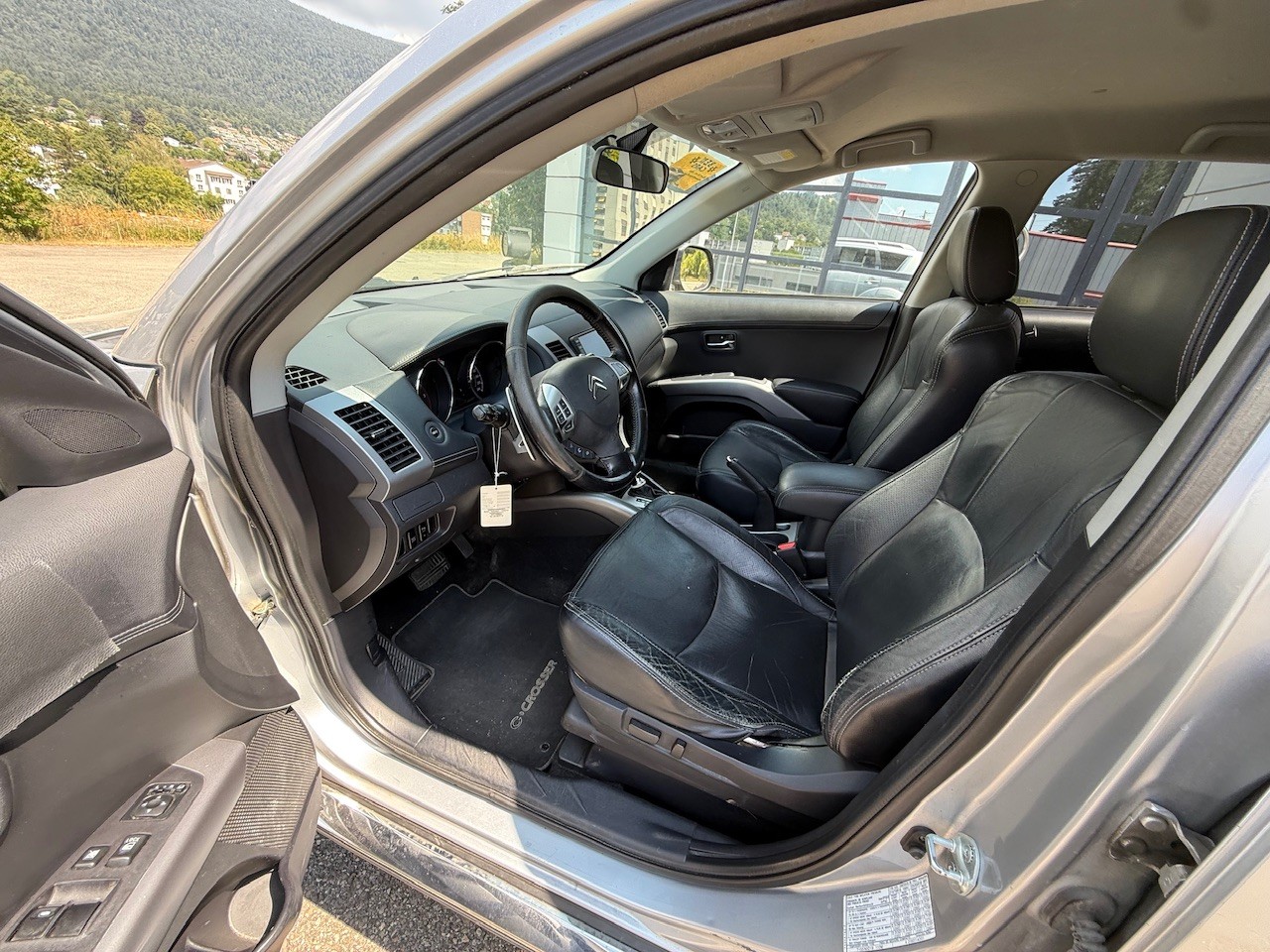 CITROEN C-Crosser 2.2 HDi Exclusive DCS6-image-11