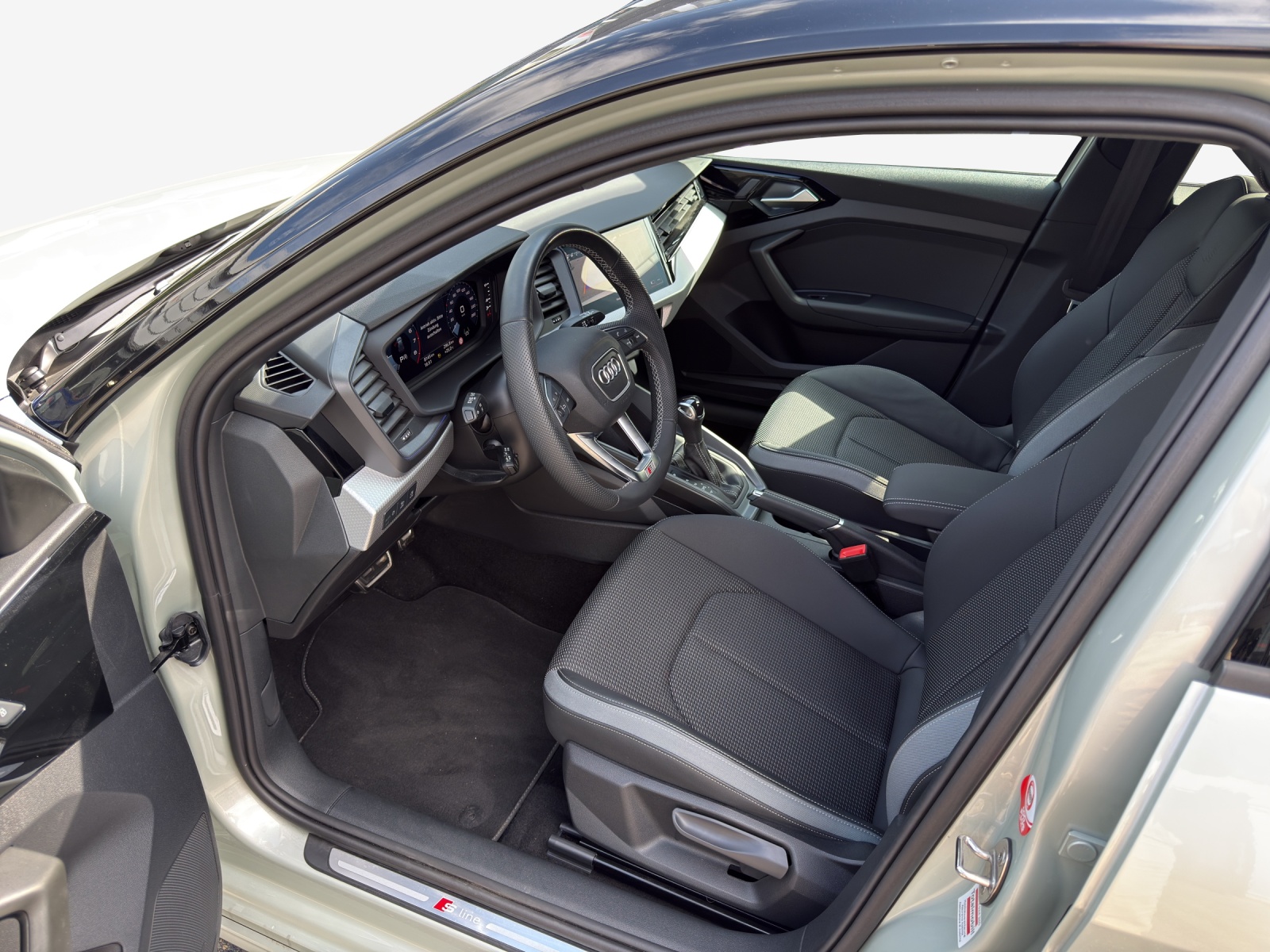 AUDI A1 Sportback 30 TFSI S Line Attraction S-tronic-image-7