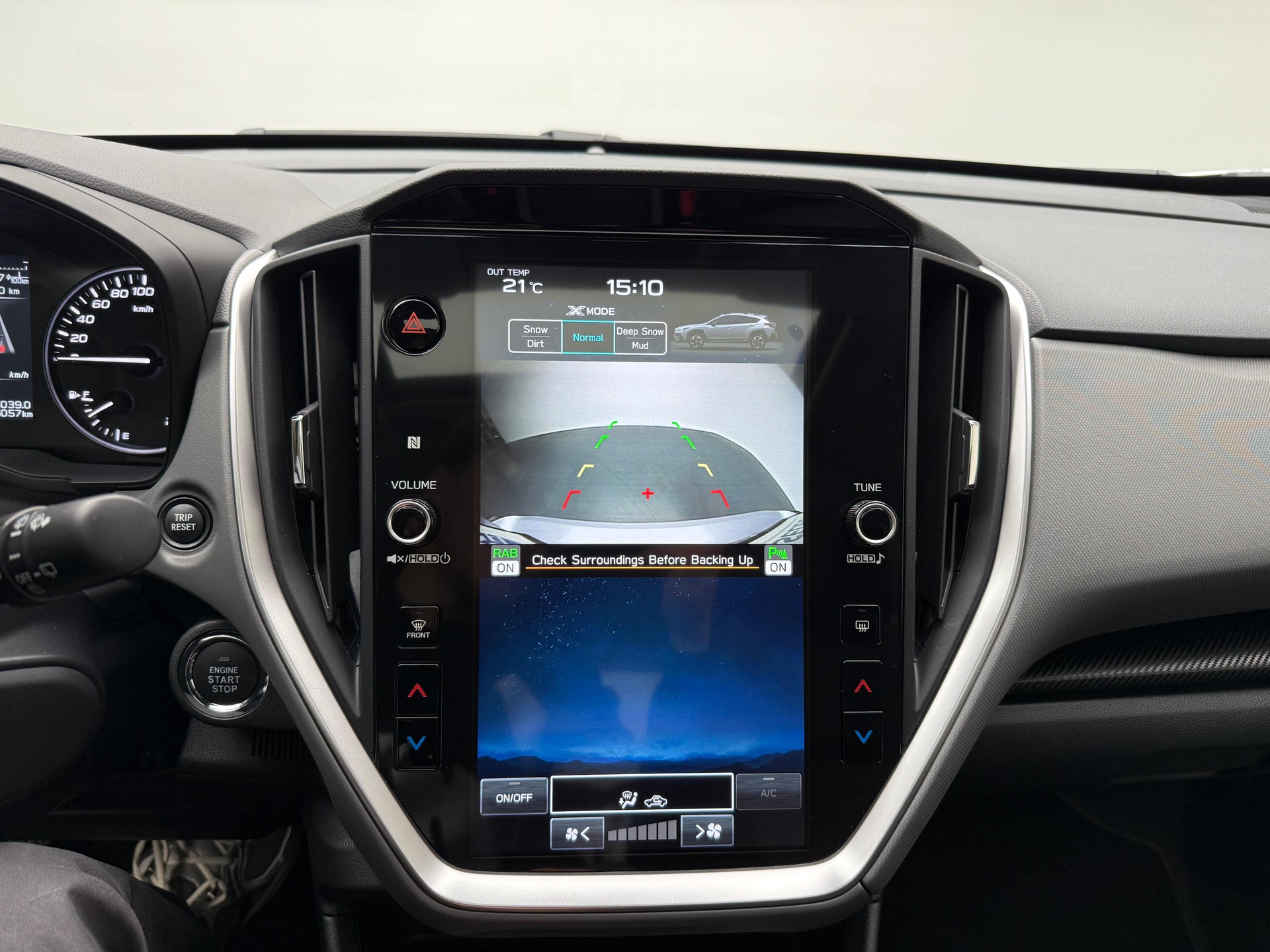 SUBARU Crosstrek 2.0i e-Boxer Luxury-image-11