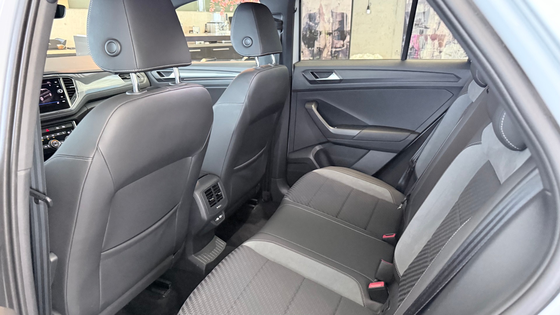 VW T-Roc 2.0 TSI Sport DSG 4motion-image-8