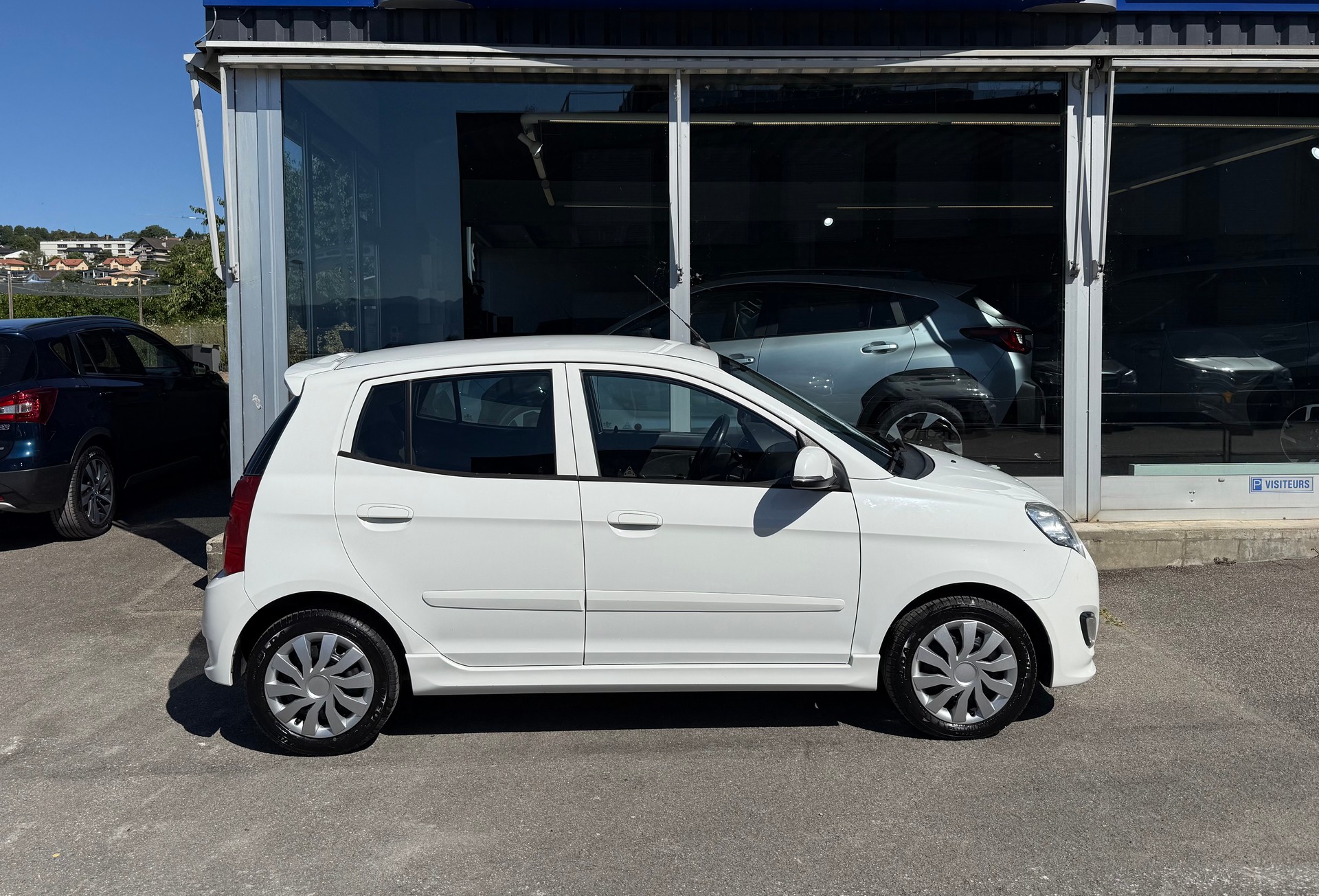 KIA Picanto 1.0 _seven-image-2