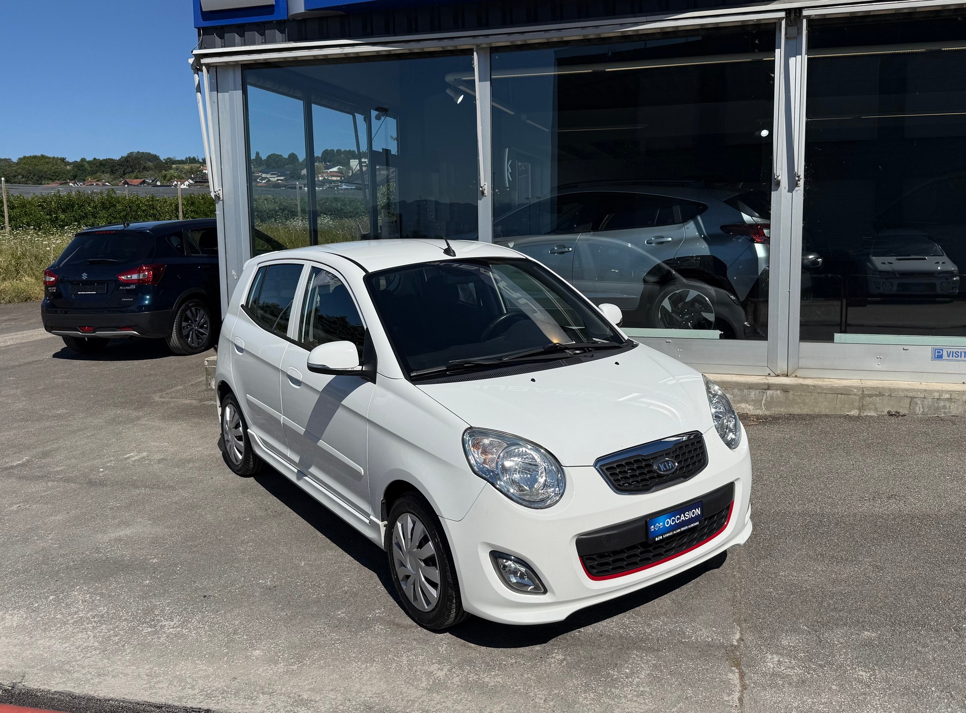 KIA Picanto 1.0 _seven-image-0