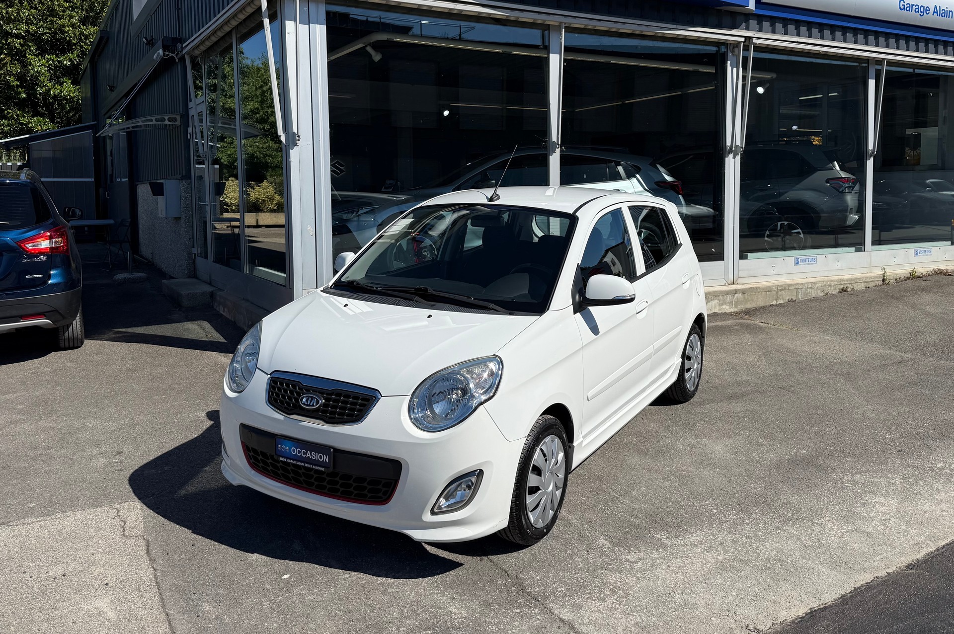 KIA Picanto 1.0 _seven-image-1