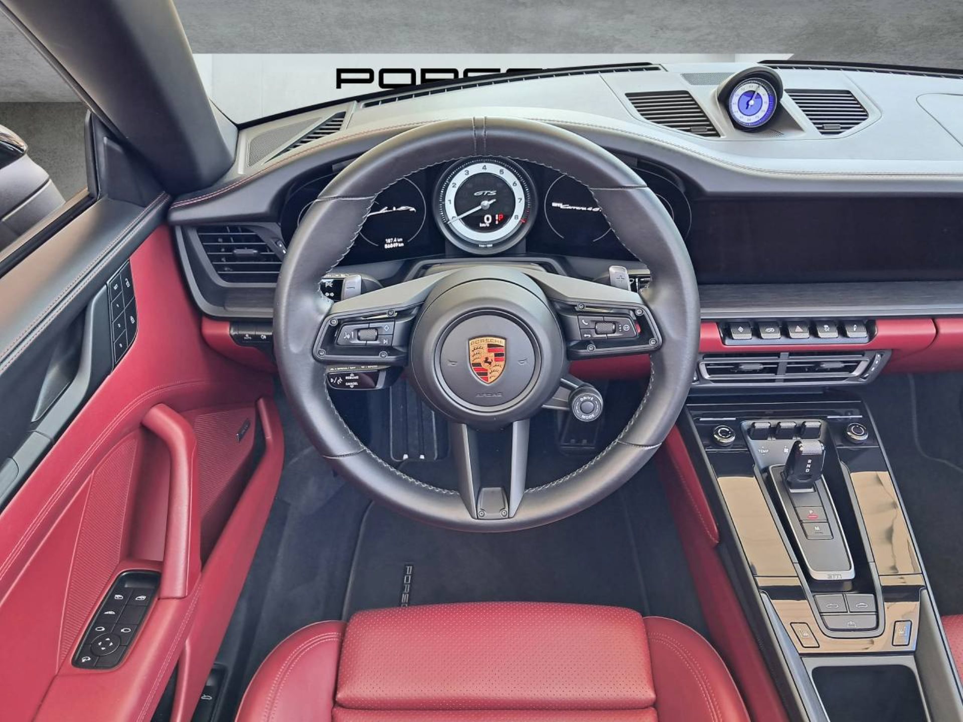 PORSCHE 911 Carrera 4 GTS Cabriolet (MY22)-image-13
