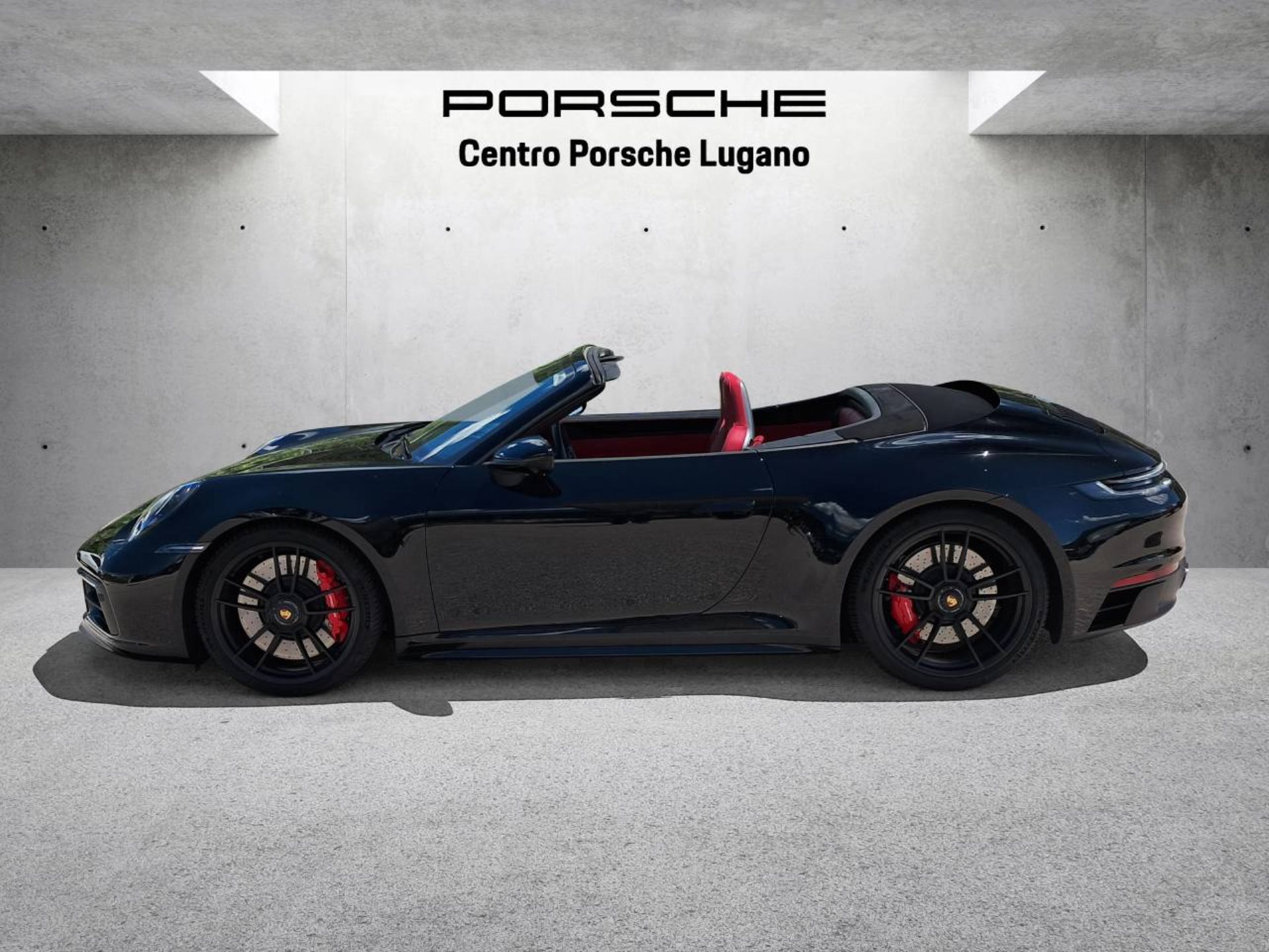 PORSCHE 911 Carrera 4 GTS Cabriolet (MY22)-image-1