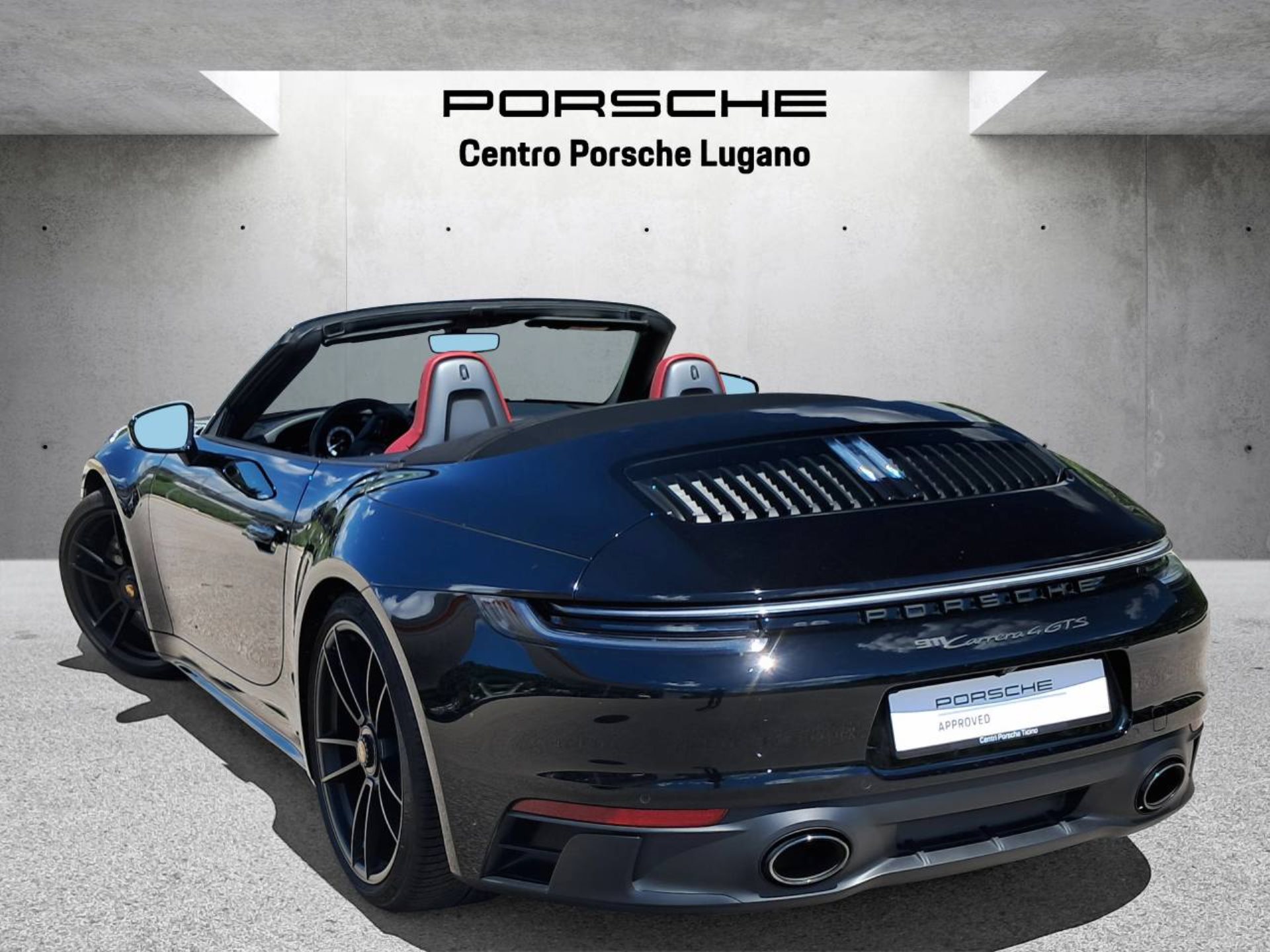 PORSCHE 911 Carrera 4 GTS Cabriolet (MY22)-image-2