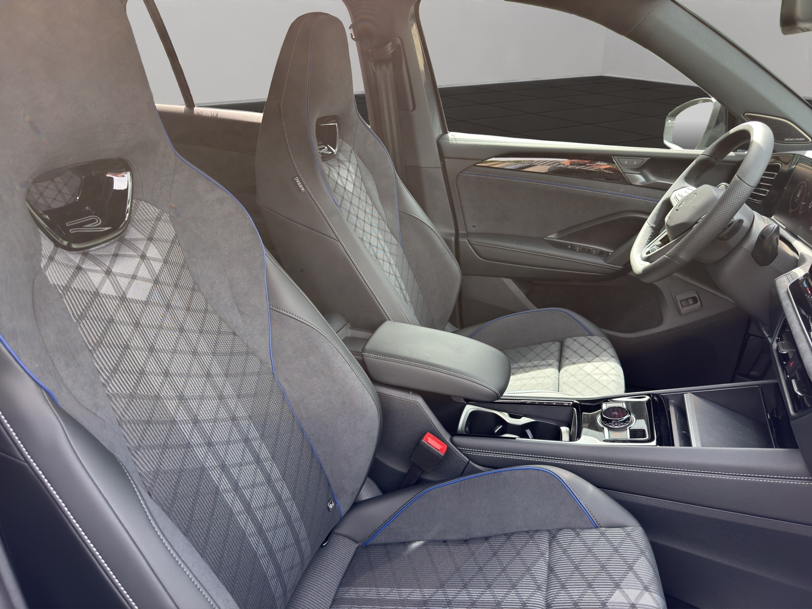 VW Tiguan 2.0 TSI DSG United 4Motion-image-16