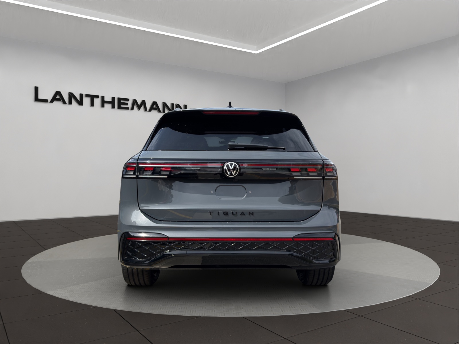VW Tiguan 2.0 TSI DSG United 4Motion-image-3