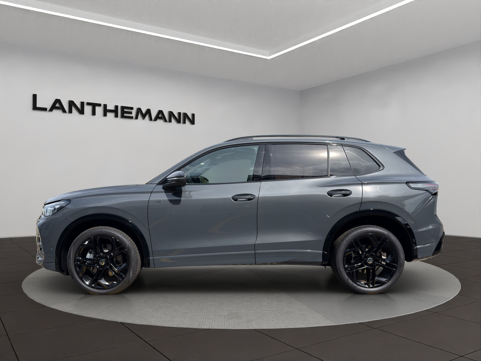VW Tiguan 2.0 TSI DSG United 4Motion-image-1