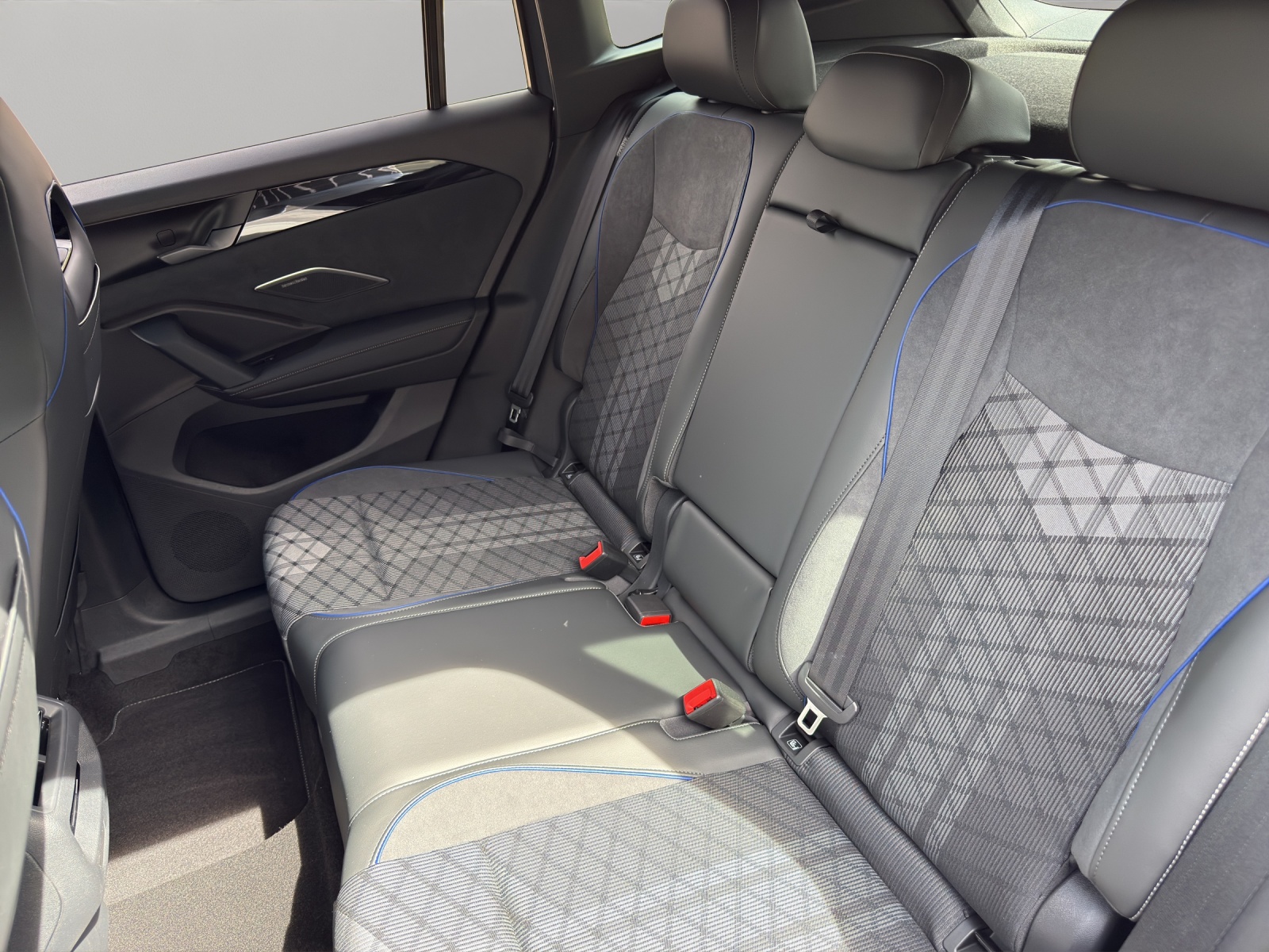 VW Tiguan 2.0 TSI DSG United 4Motion-image-15