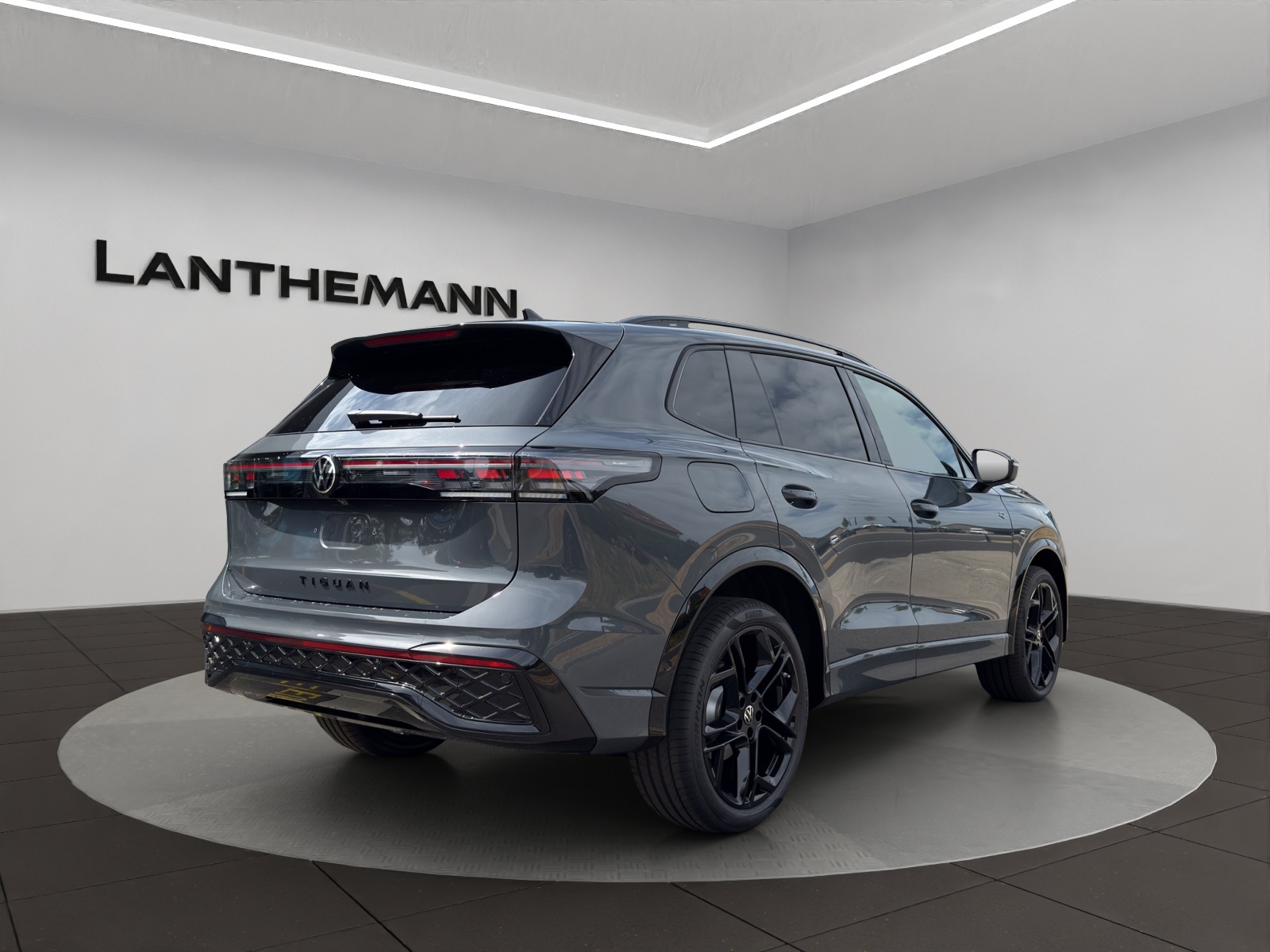 VW Tiguan 2.0 TSI DSG United 4Motion-image-4