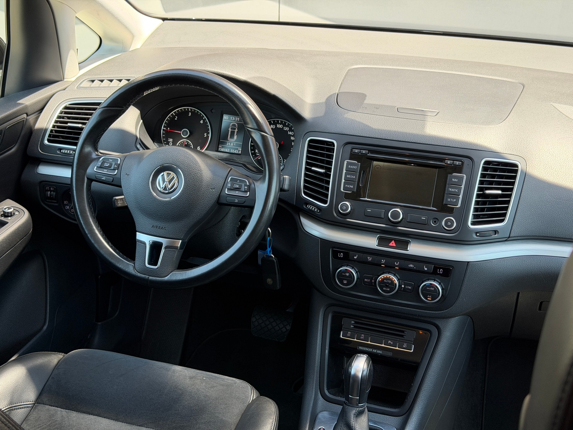 VW Sharan 2.0 TDI BlueMotion DSG *7-Plätzer* *Tempomat*-image-25