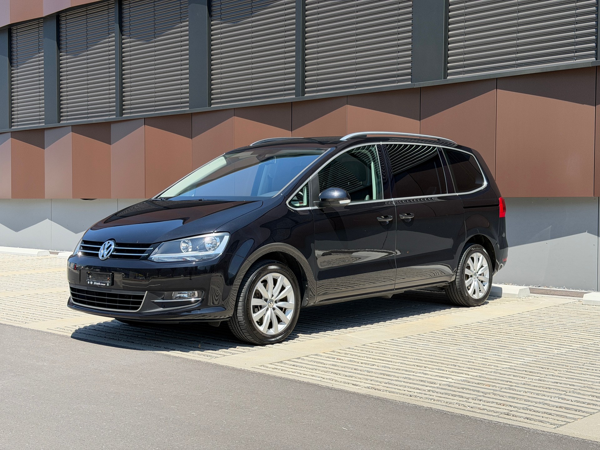 VW Sharan 2.0 TDI BlueMotion DSG *7-Plätzer* *Tempomat*-image-0