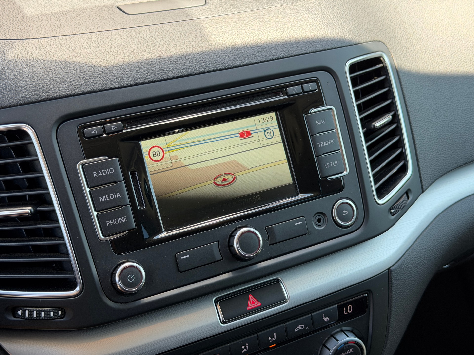 VW Sharan 2.0 TDI BlueMotion DSG *7-Plätzer* *Tempomat*-image-18