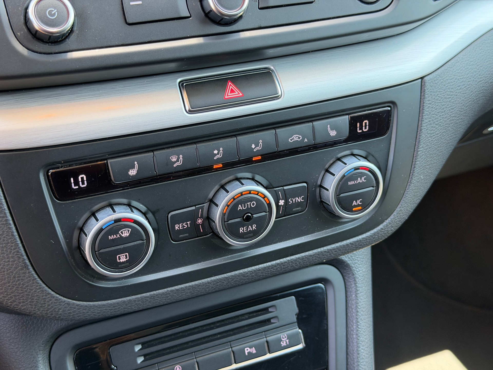 VW Sharan 2.0 TDI BlueMotion DSG *7-Plätzer* *Tempomat*-image-20