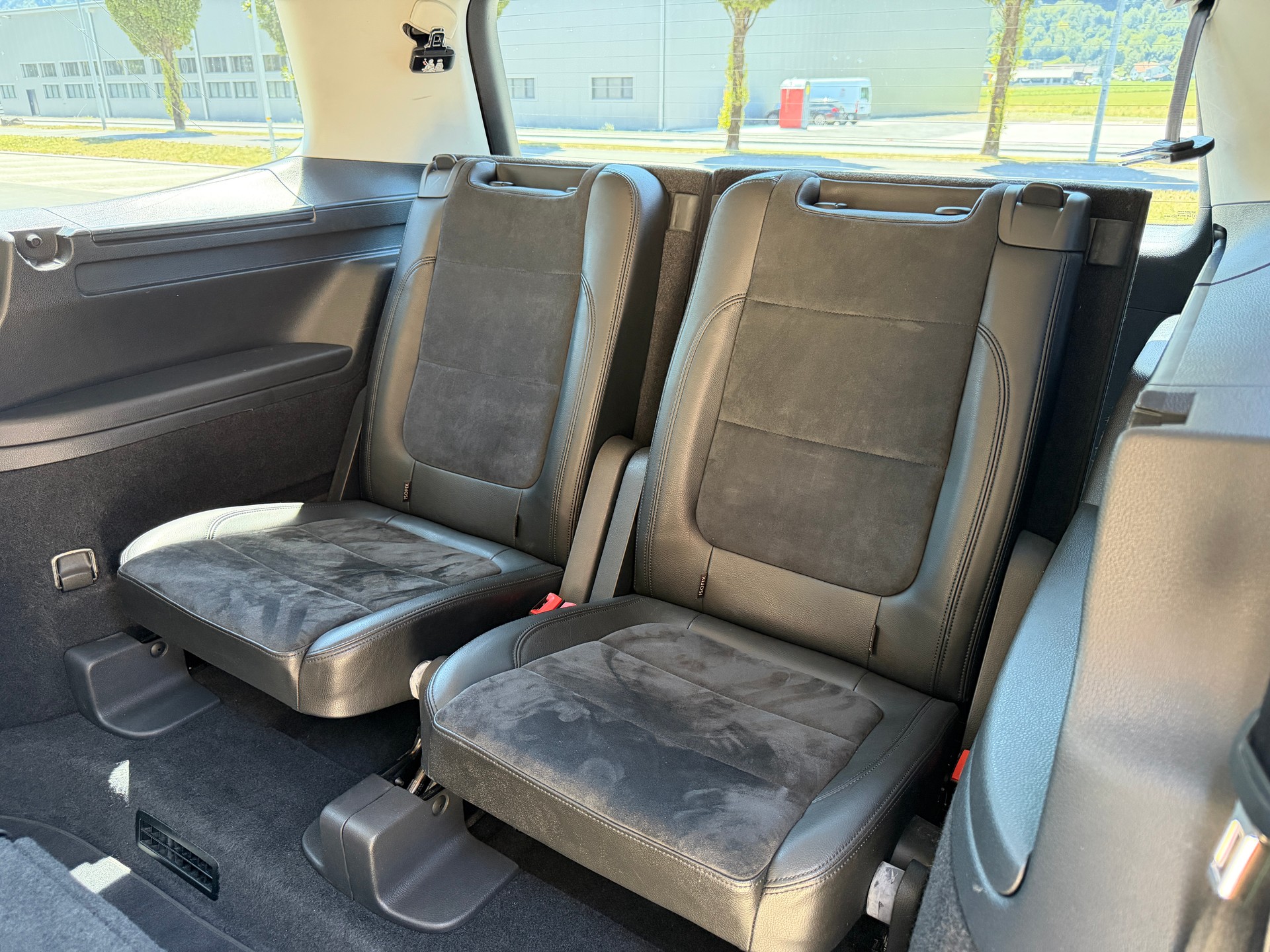 VW Sharan 2.0 TDI BlueMotion DSG *7-Plätzer* *Tempomat*-image-15