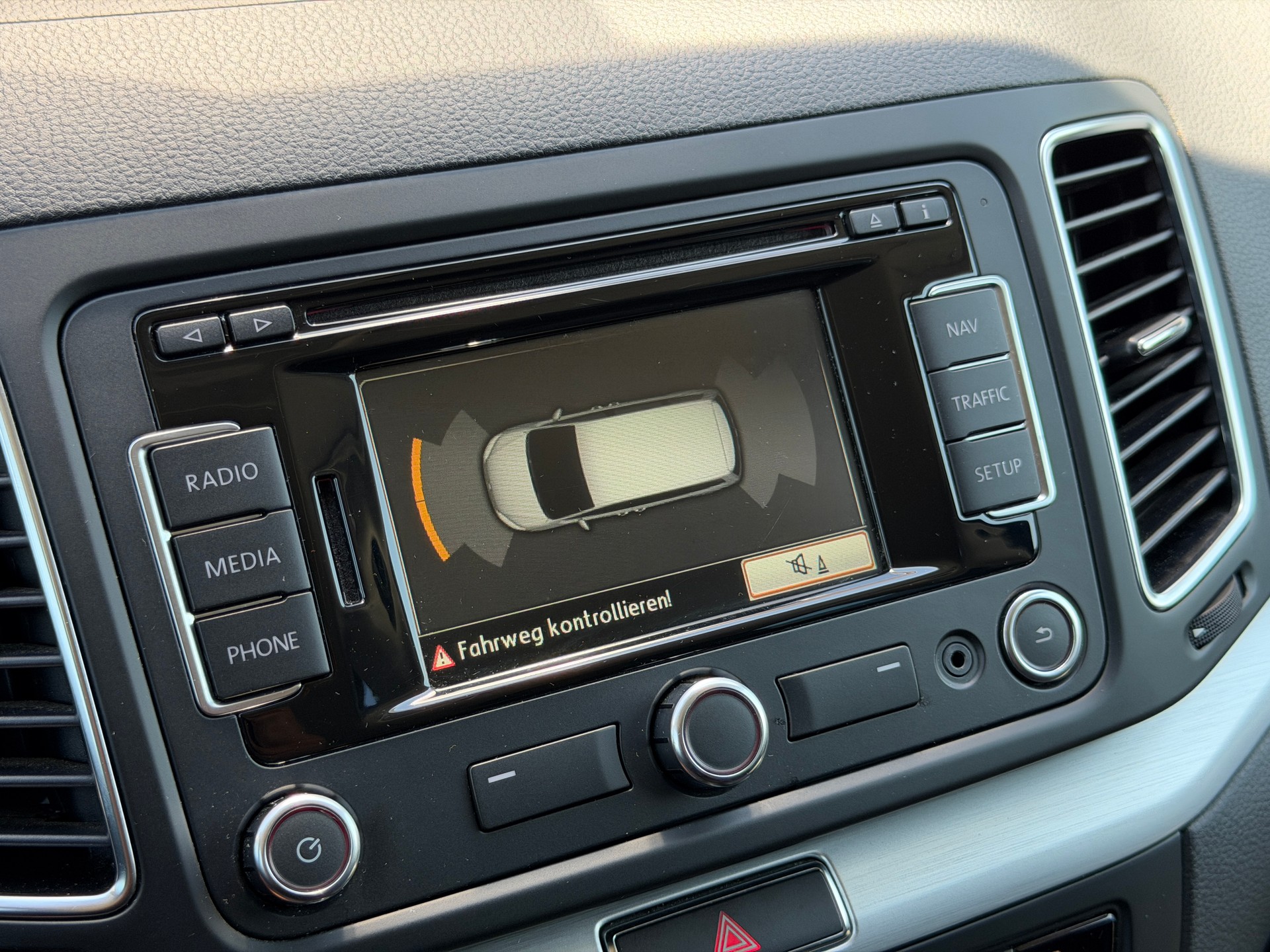 VW Sharan 2.0 TDI BlueMotion DSG *7-Plätzer* *Tempomat*-image-19
