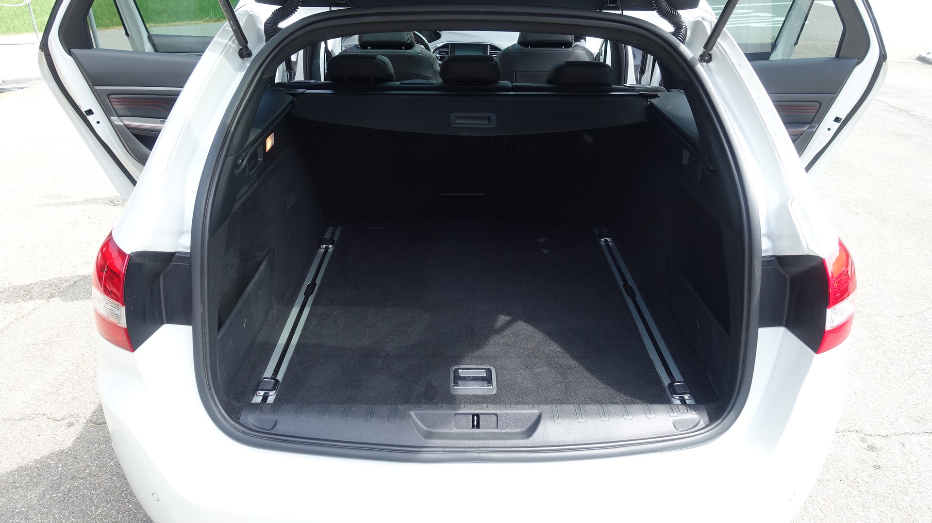 PEUGEOT 308 SW 1.6 eTHP GT-image-14