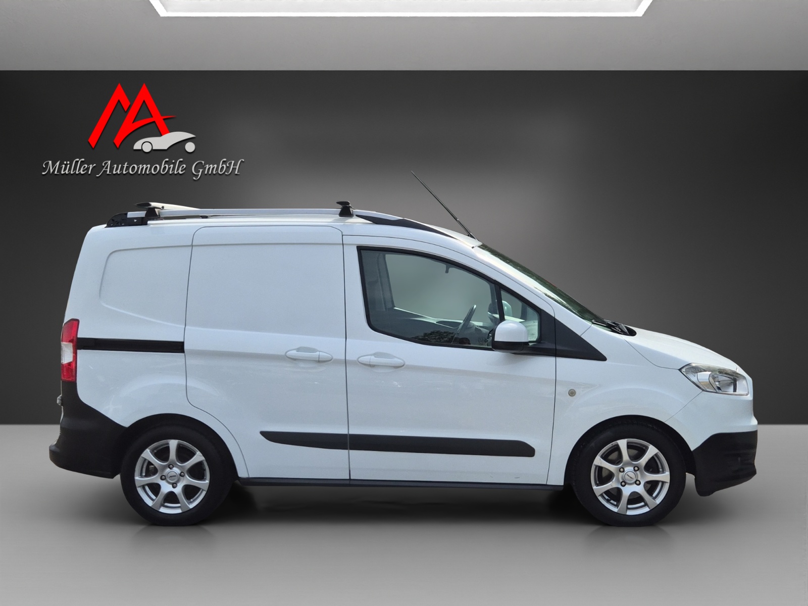 FORD Transit Courier Van 1.0 EcoBoost Trend-image-3