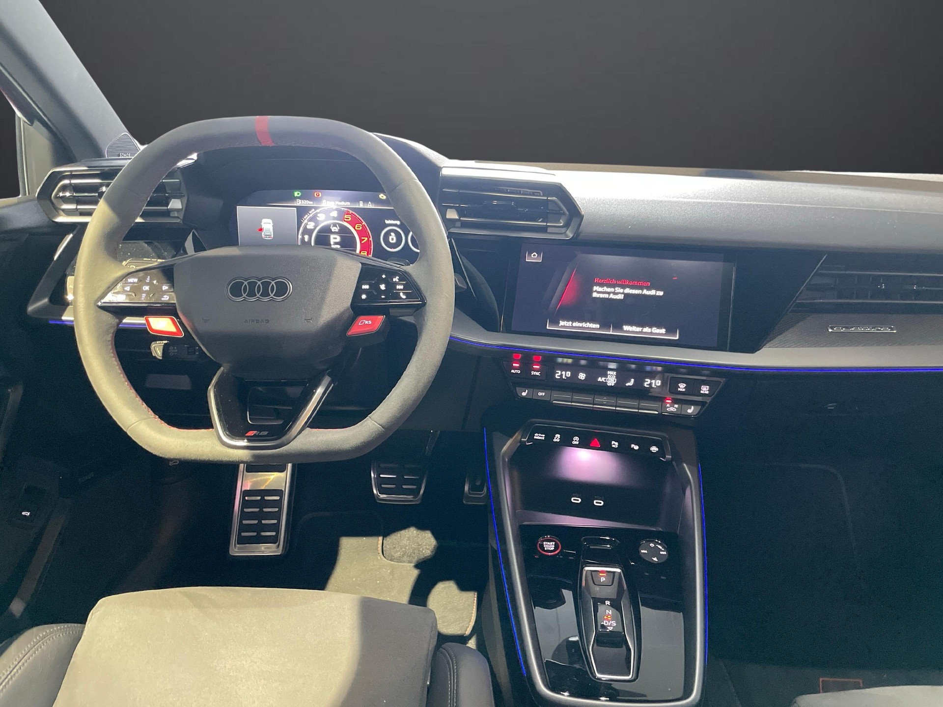 AUDI RS3 Sportback 2.5 TFSI quattro S-Tronic-image-5