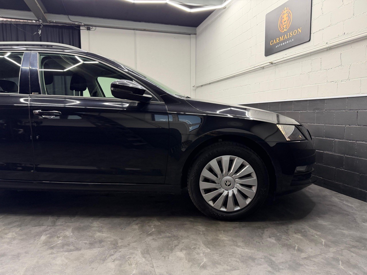 SKODA Octavia Combi 1.5 TSI Ambition DSG-image-9