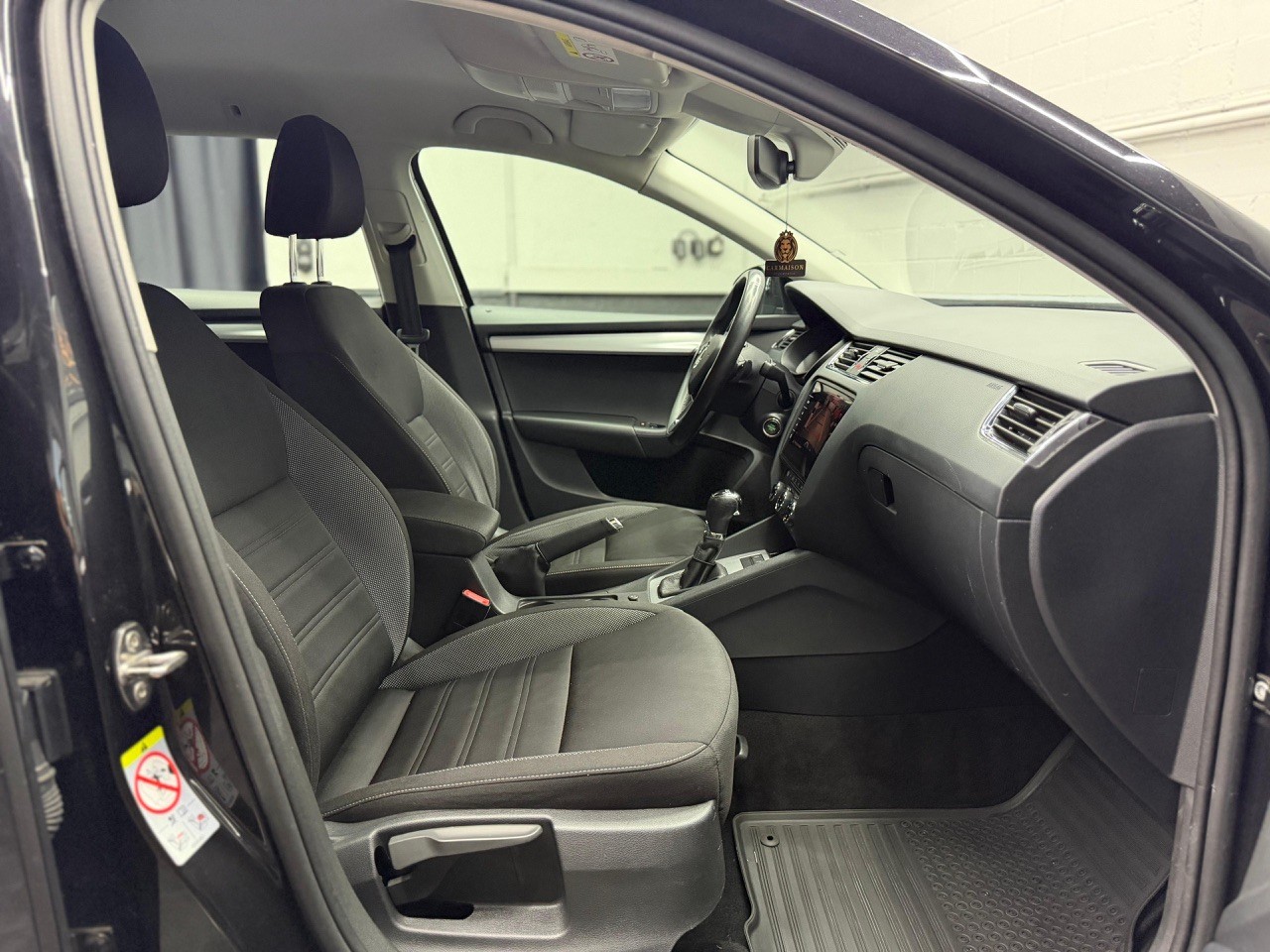 SKODA Octavia Combi 1.5 TSI Ambition DSG-image-23