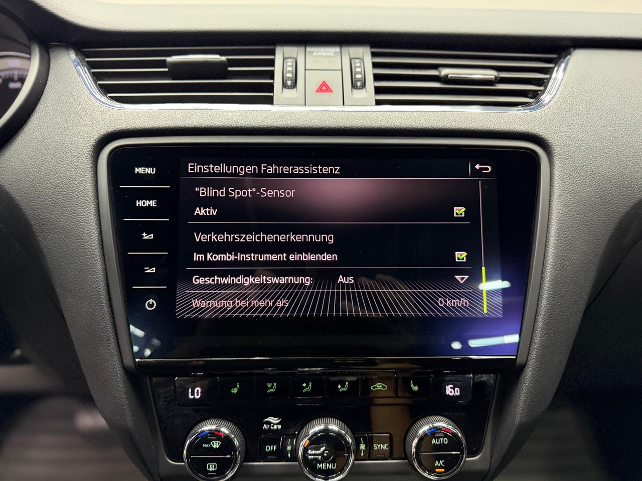 SKODA Octavia Combi 1.5 TSI Ambition DSG-image-16