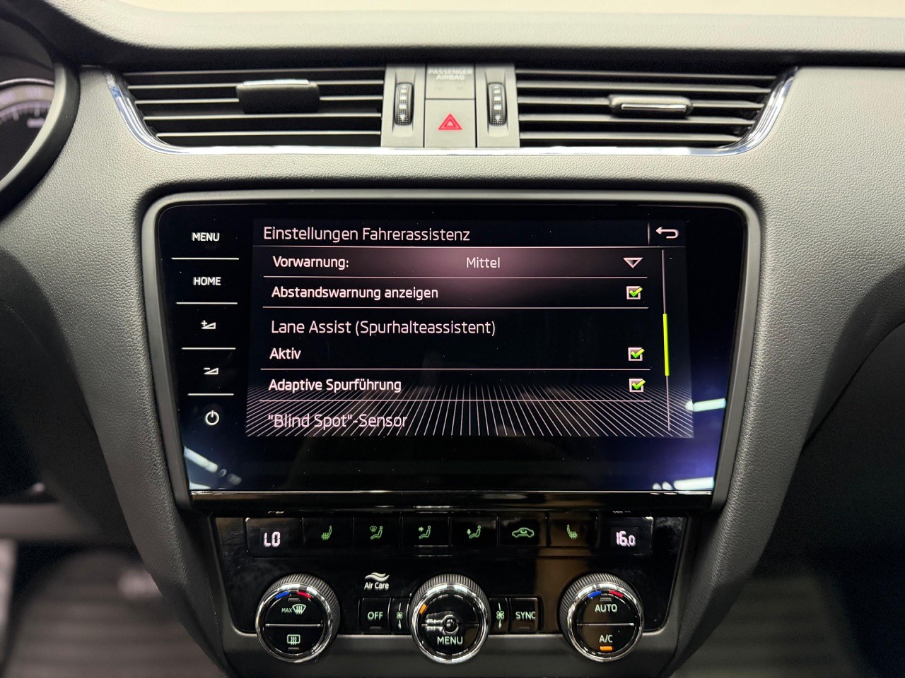 SKODA Octavia Combi 1.5 TSI Ambition DSG-image-18