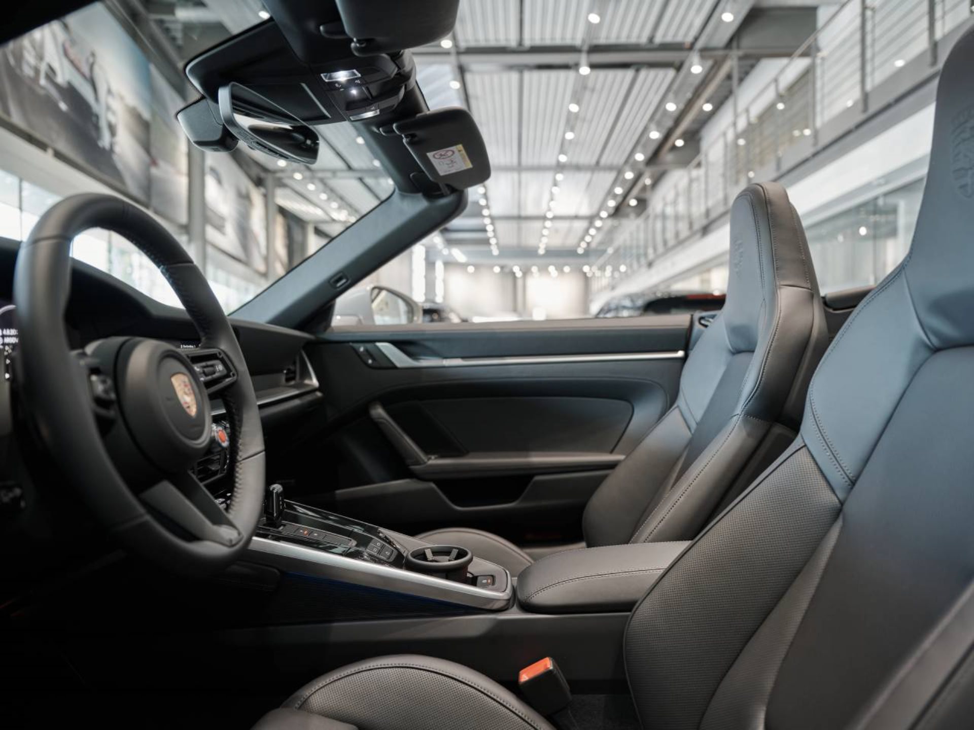 PORSCHE 911 Carrera 4S Cabriolet-showroom-element-3