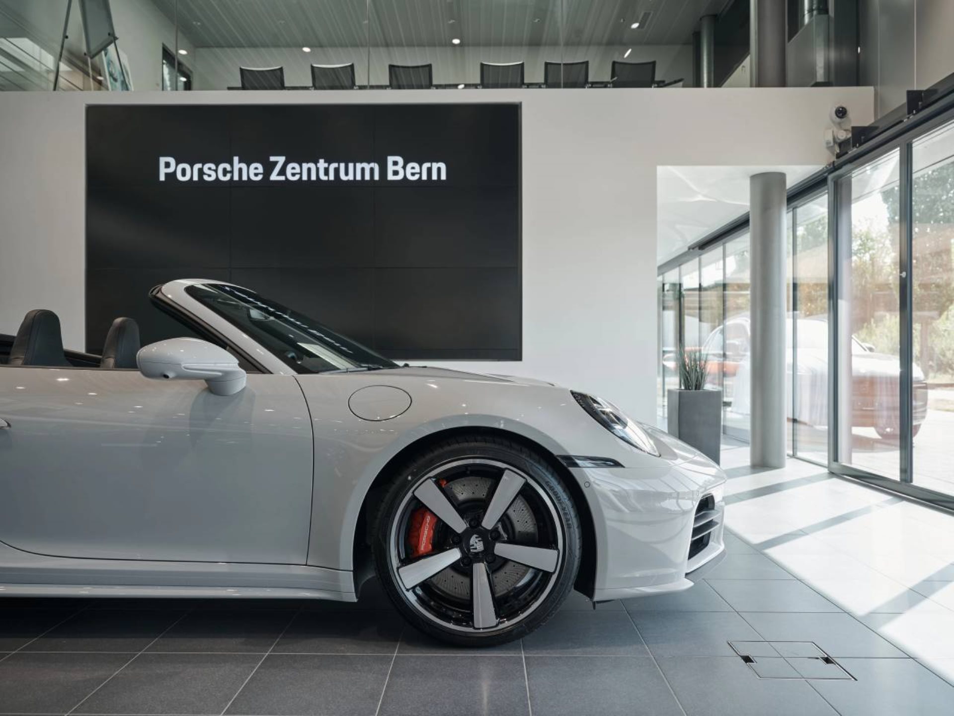 PORSCHE 911 Carrera 4S Cabriolet-image-11