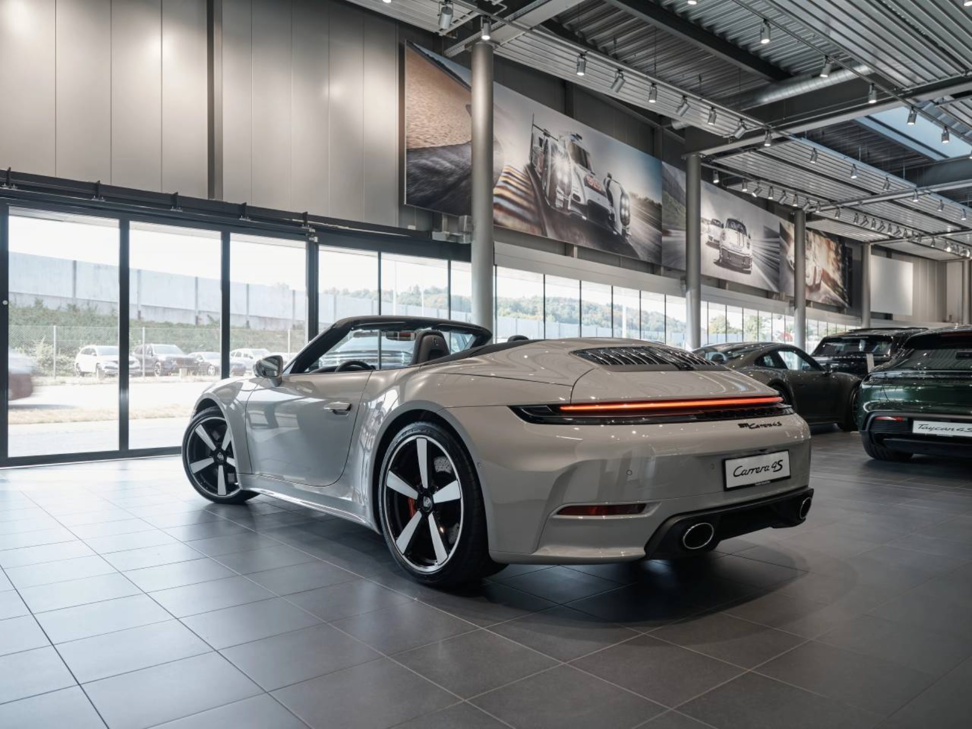 PORSCHE 911 Carrera 4S Cabriolet-image-6