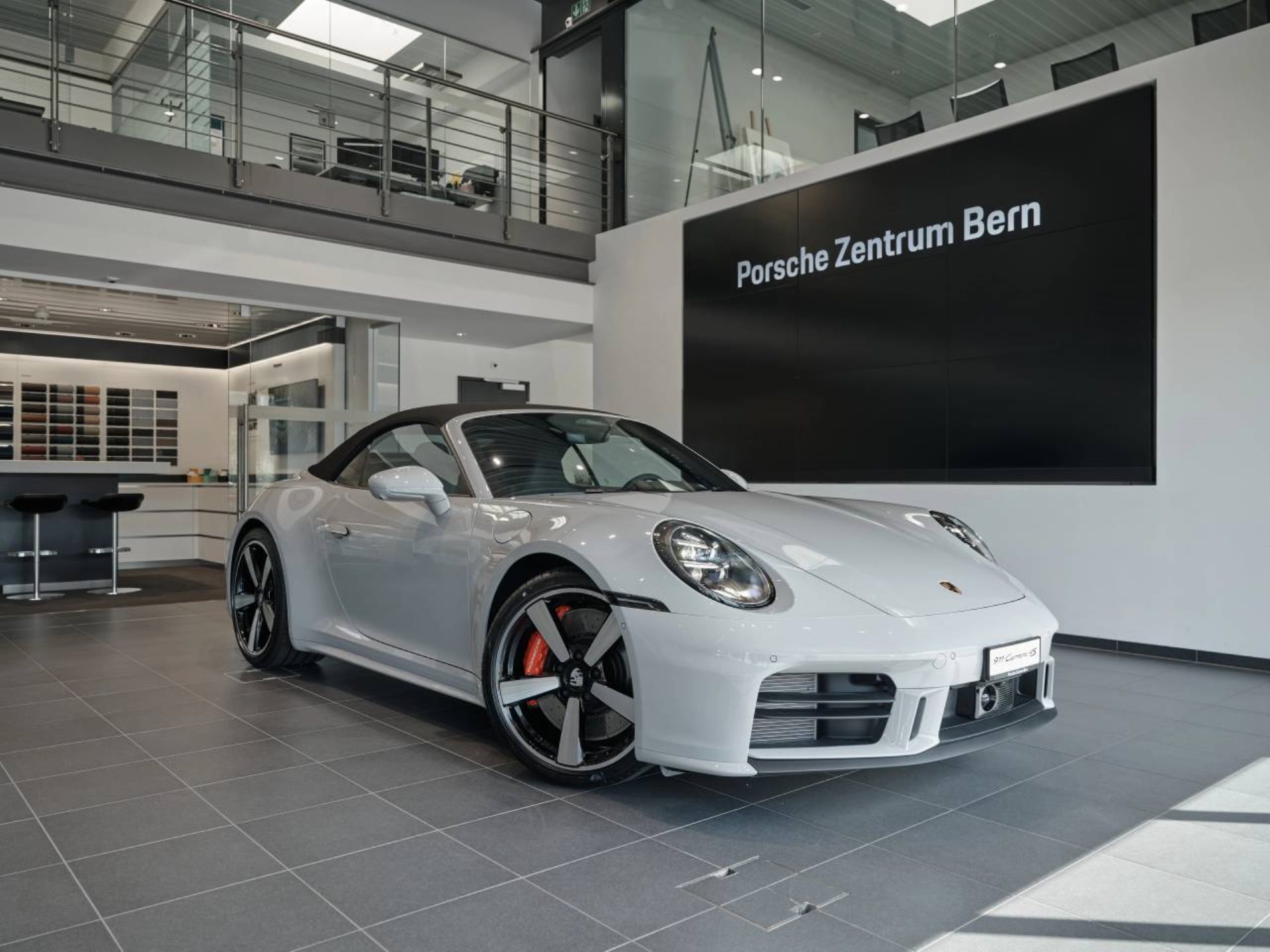PORSCHE 911 Carrera 4S Cabriolet-image-12