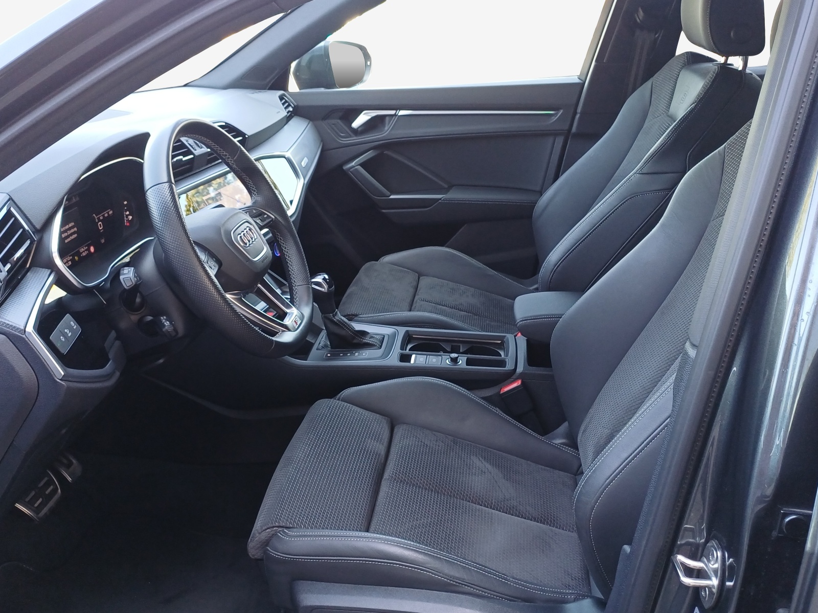 AUDI Q3 Sportback 35 TFSI S line Attraction S-tronic-image-7
