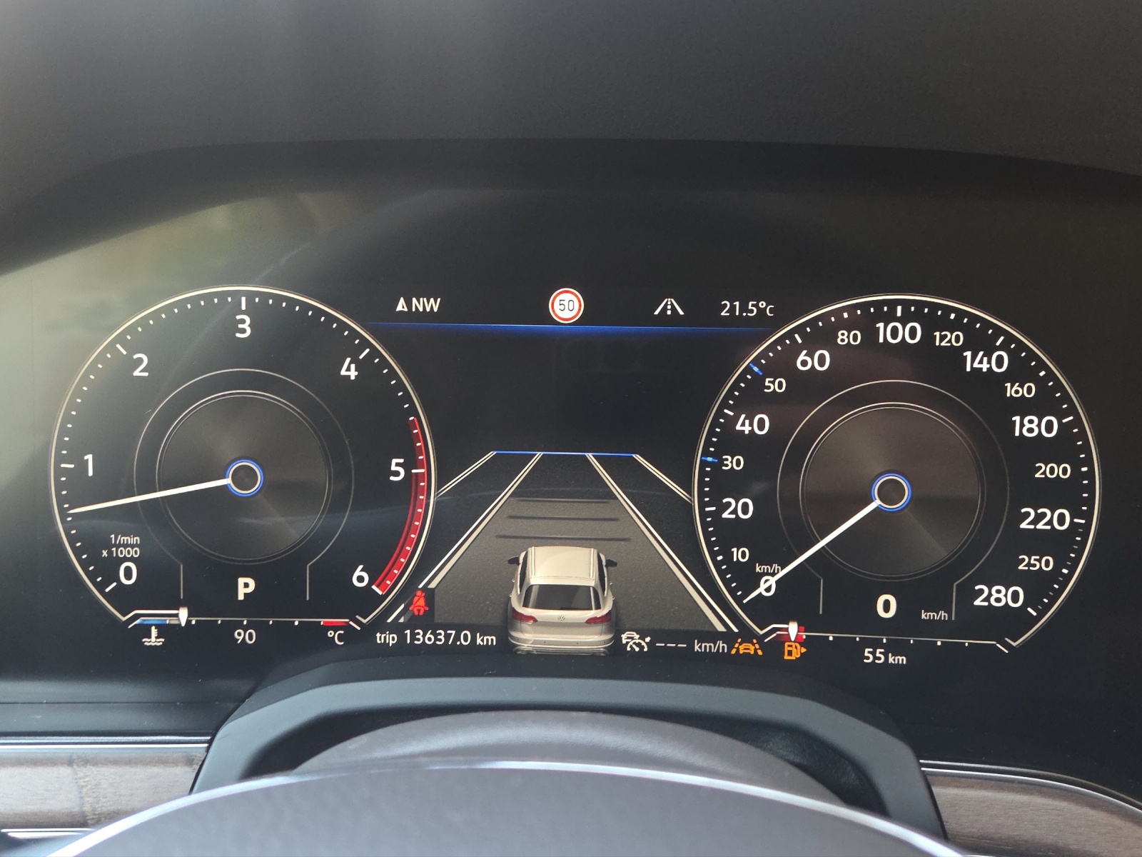 VW Touareg 3.0 TDI Atmosphere Tiptronic-image-15