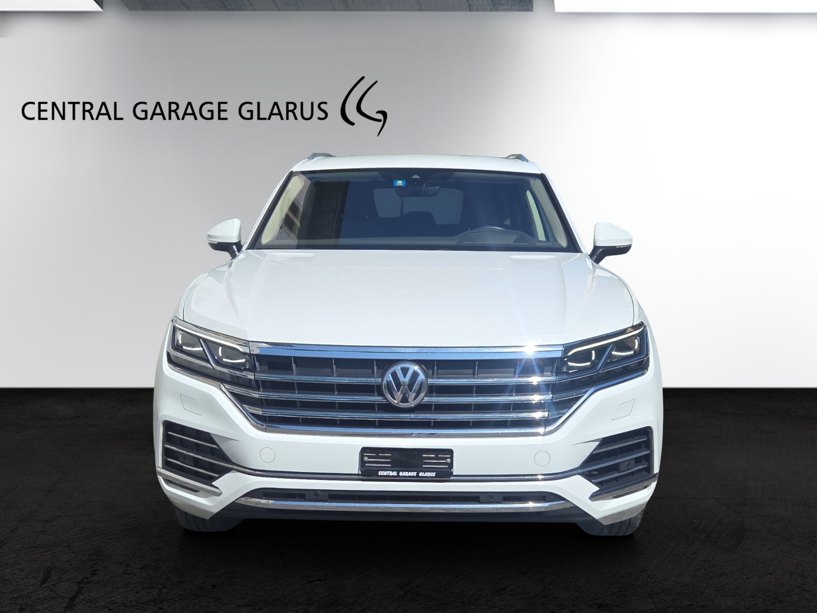 VW Touareg 3.0 TDI Atmosphere Tiptronic-image-2