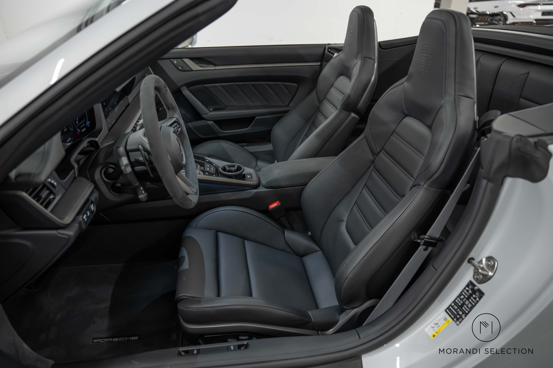 PORSCHE 911 Cabriolet 3.6 Turbo S PDK-image-13