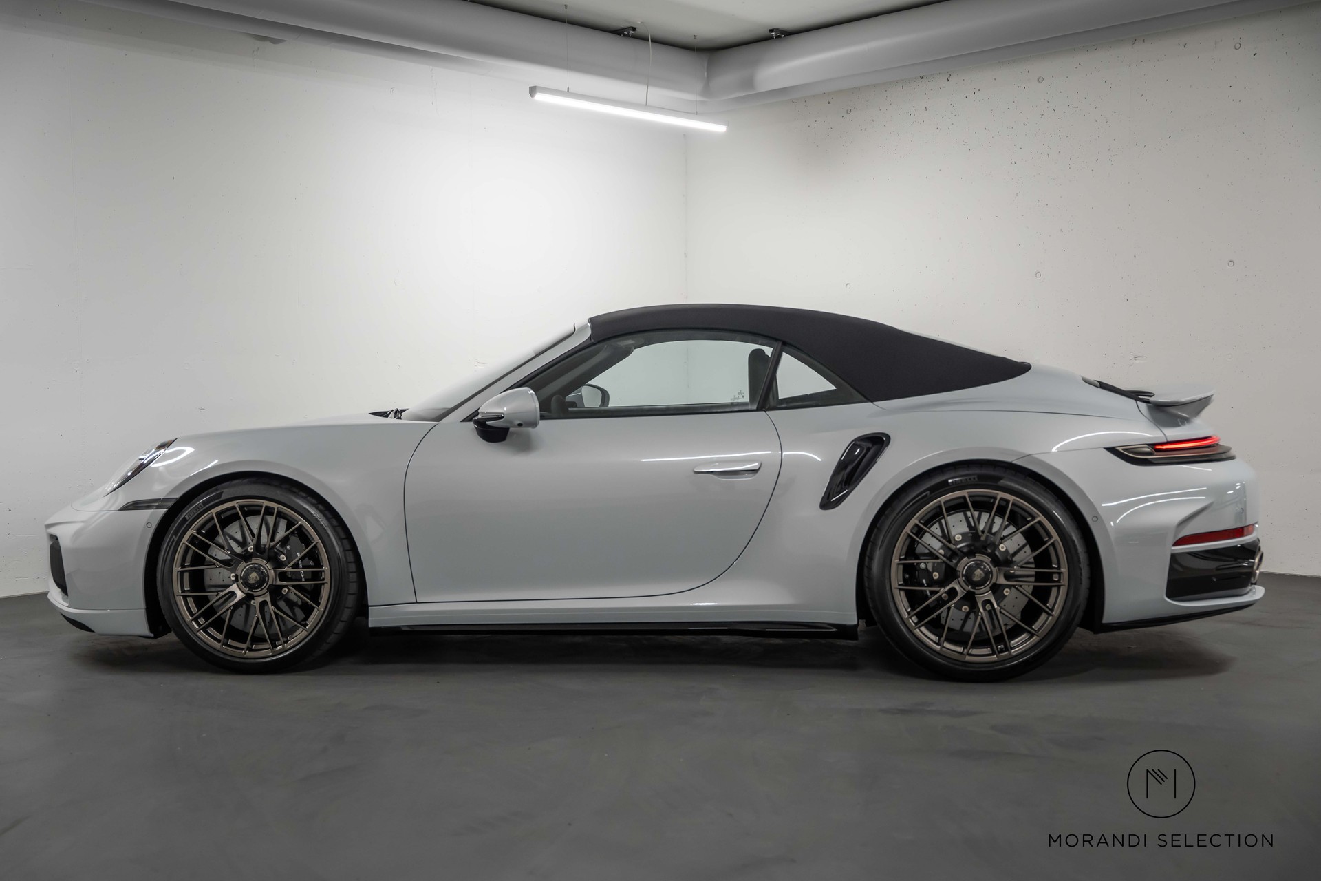 PORSCHE 911 Cabriolet 3.6 Turbo S PDK-showroom-element-1